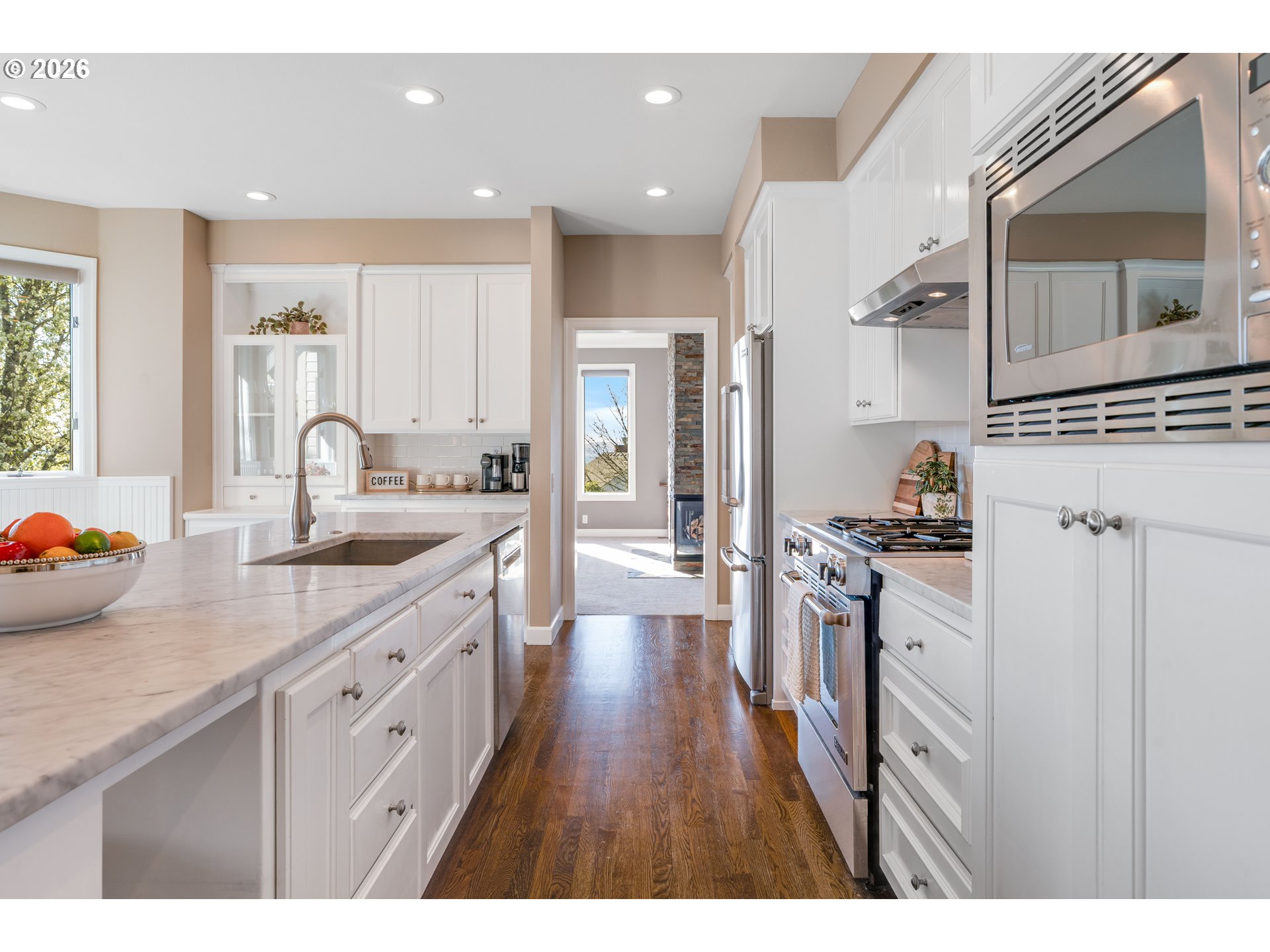 8710 NW HAZELTINE ST