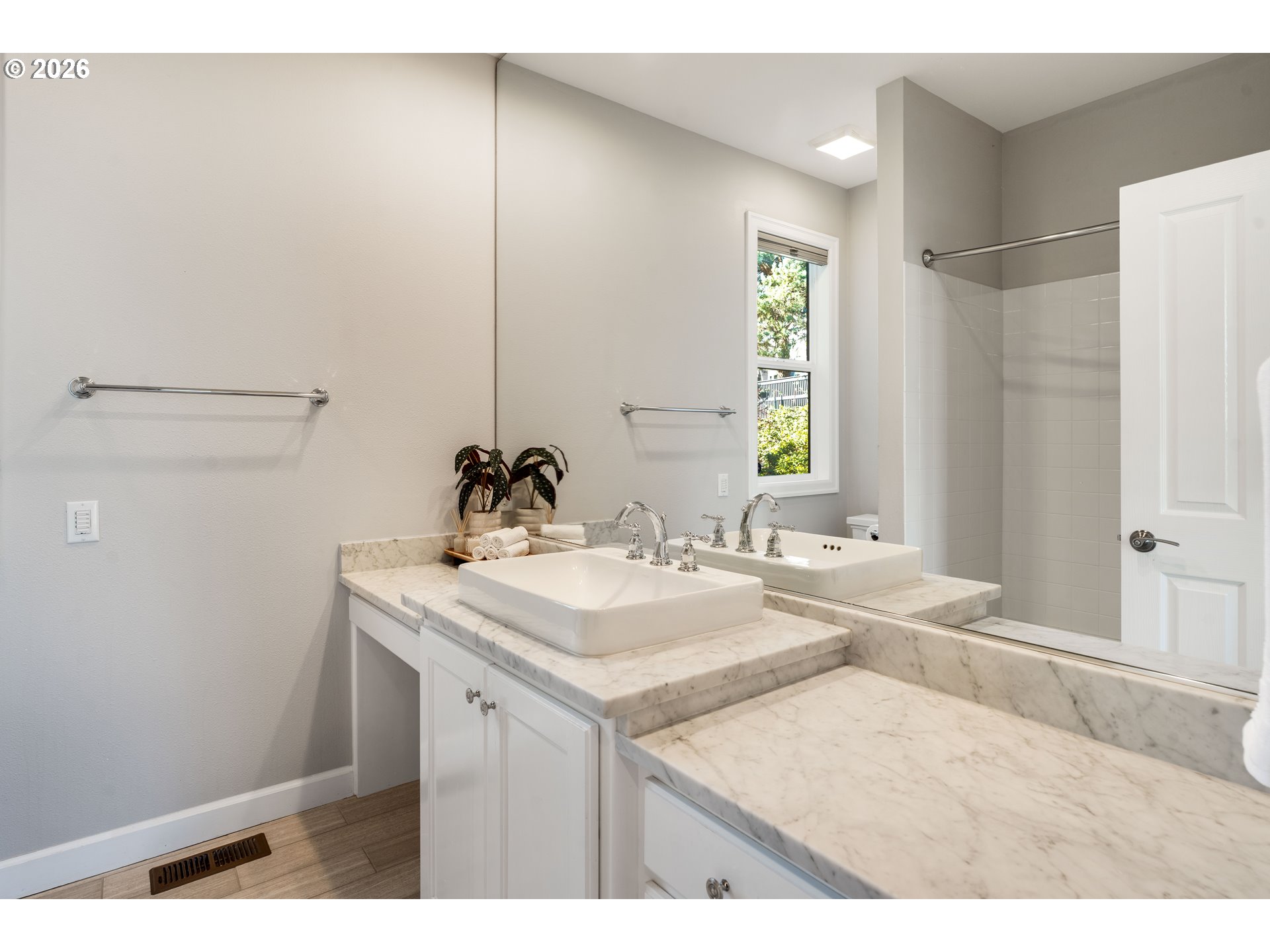 8710 NW HAZELTINE ST