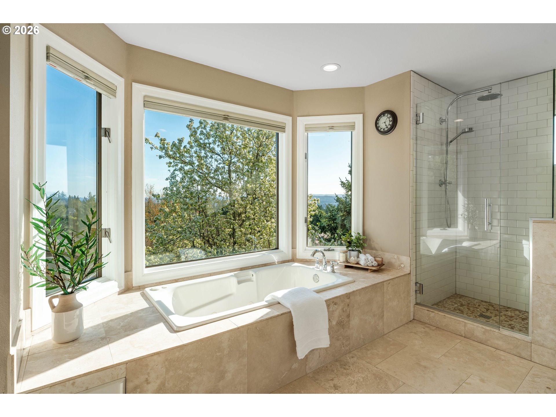 8710 NW HAZELTINE ST