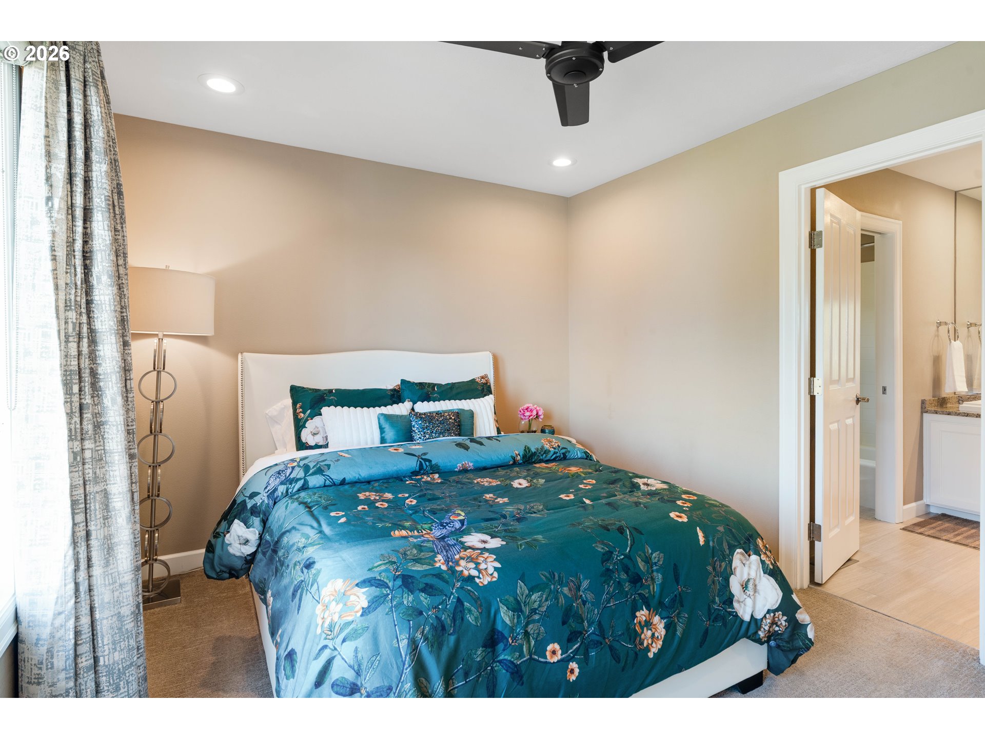 8710 NW HAZELTINE ST