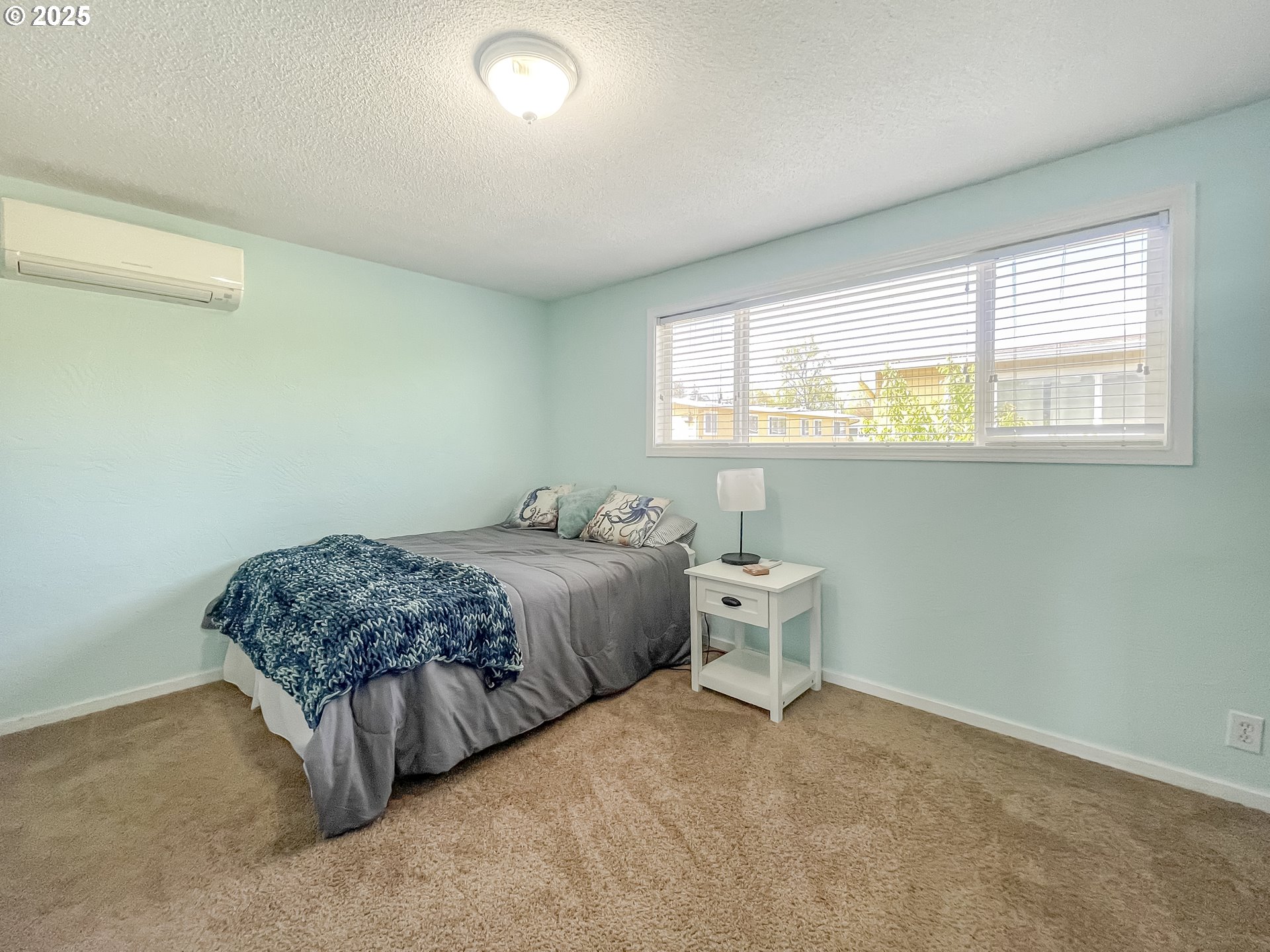 1903 W 17TH AVE