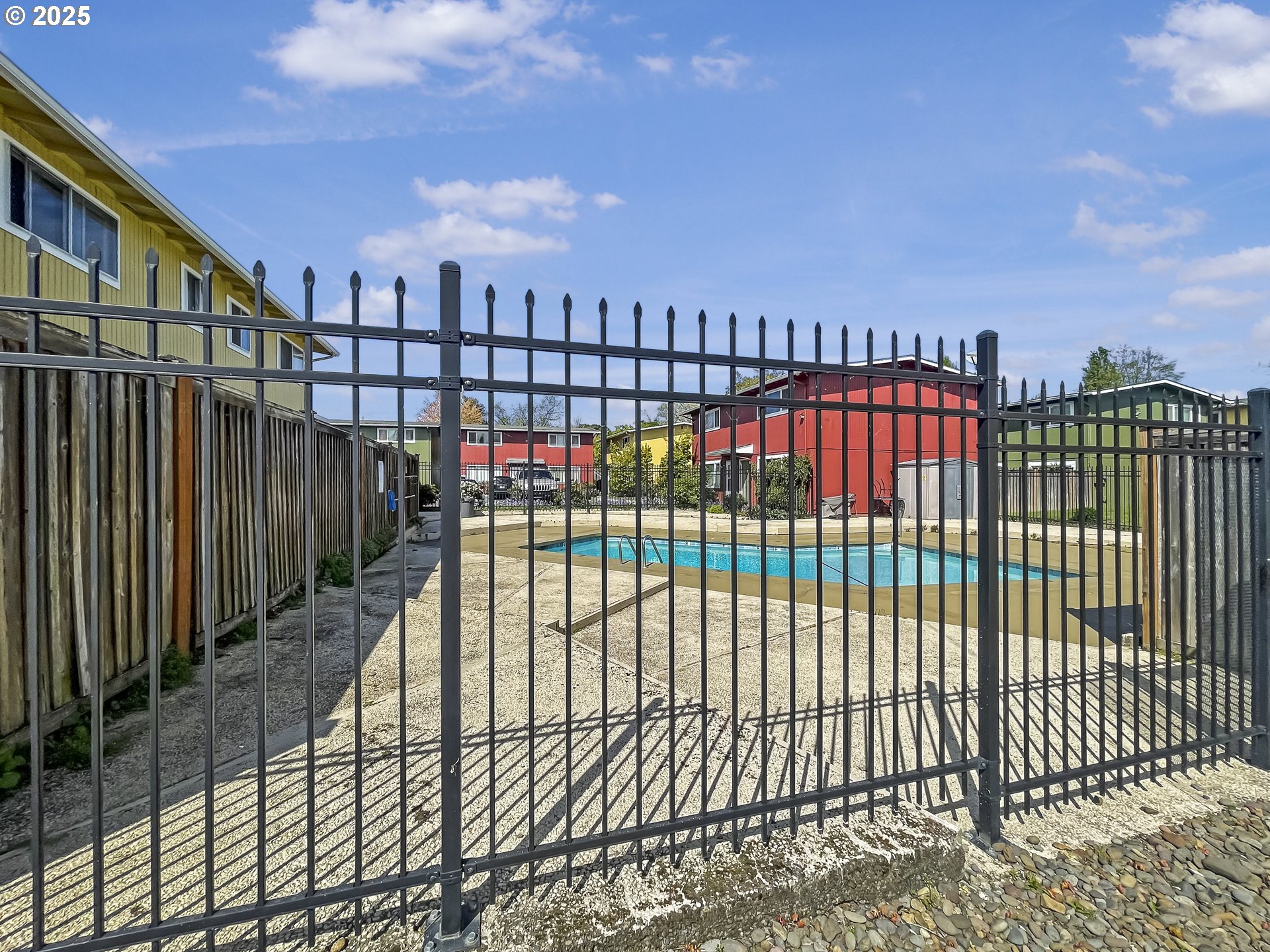 1903 W 17TH AVE