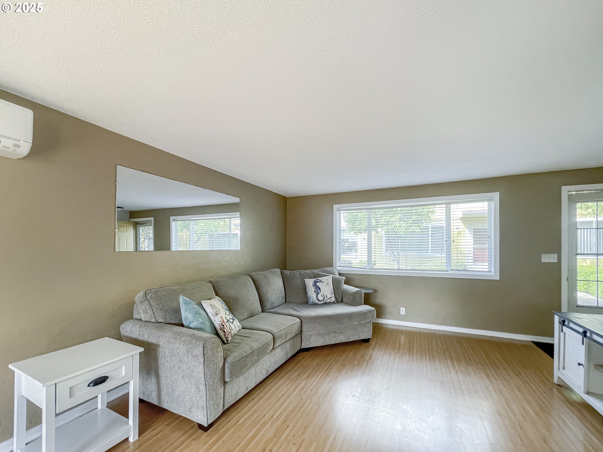 1903 W 17TH AVE