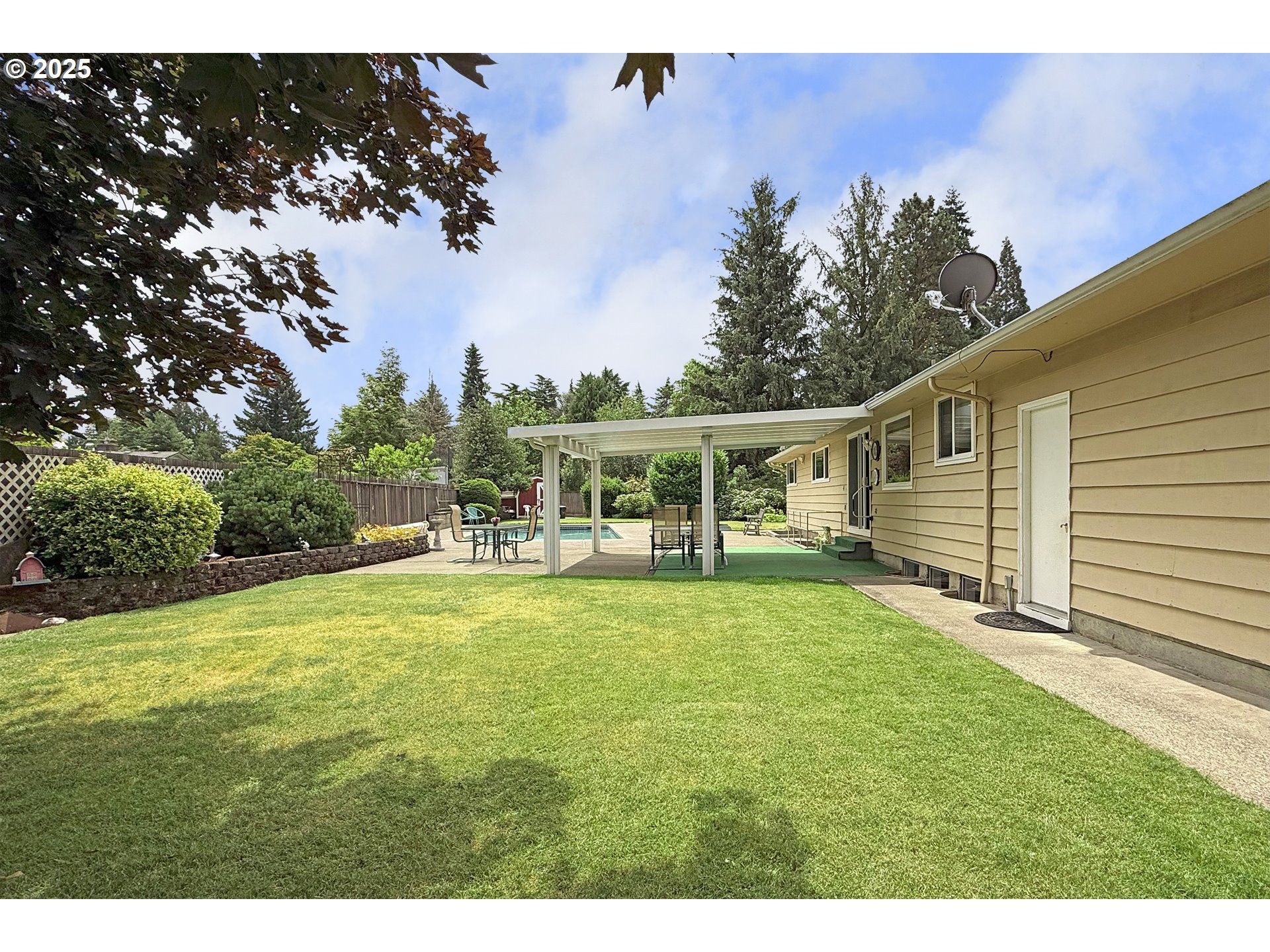 13275 NE THOMPSON CT