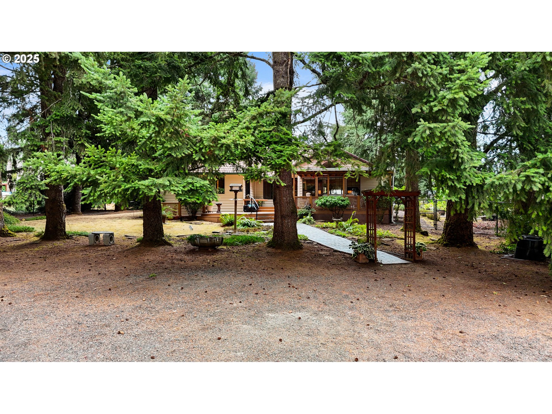 22001 S MONTE CARLO WAY