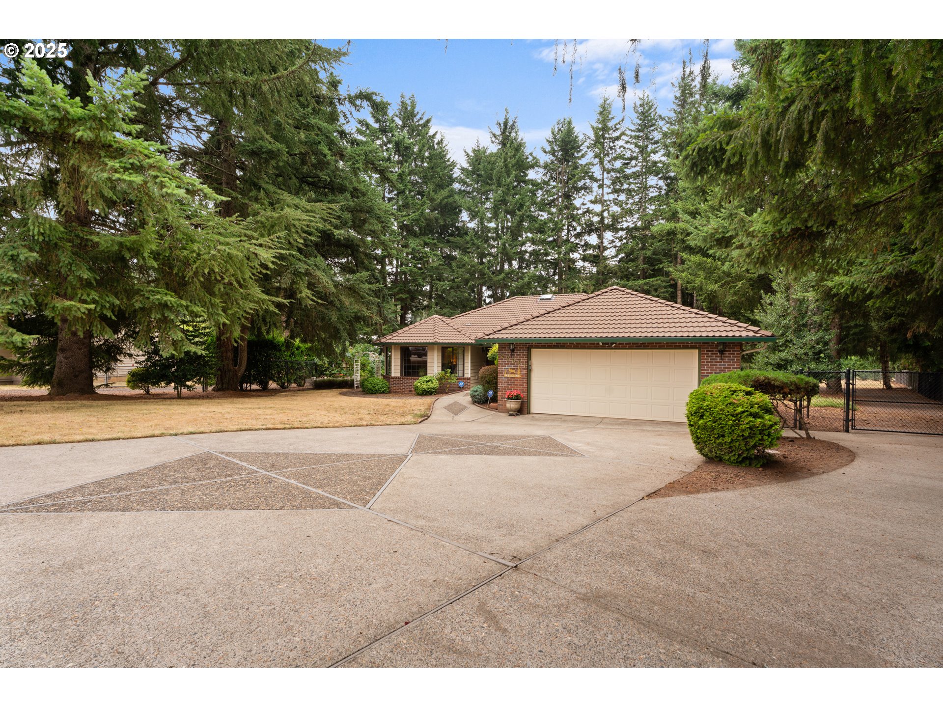 22001 S MONTE CARLO WAY