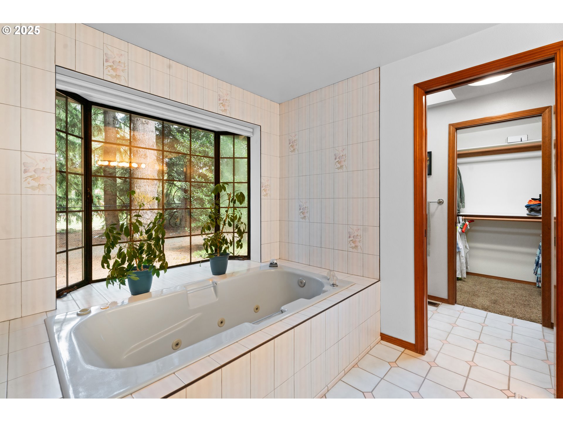 22001 S MONTE CARLO WAY