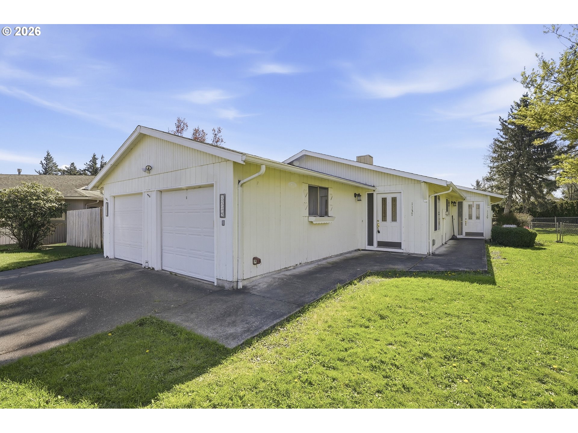 1137 1139 SW FOX CT