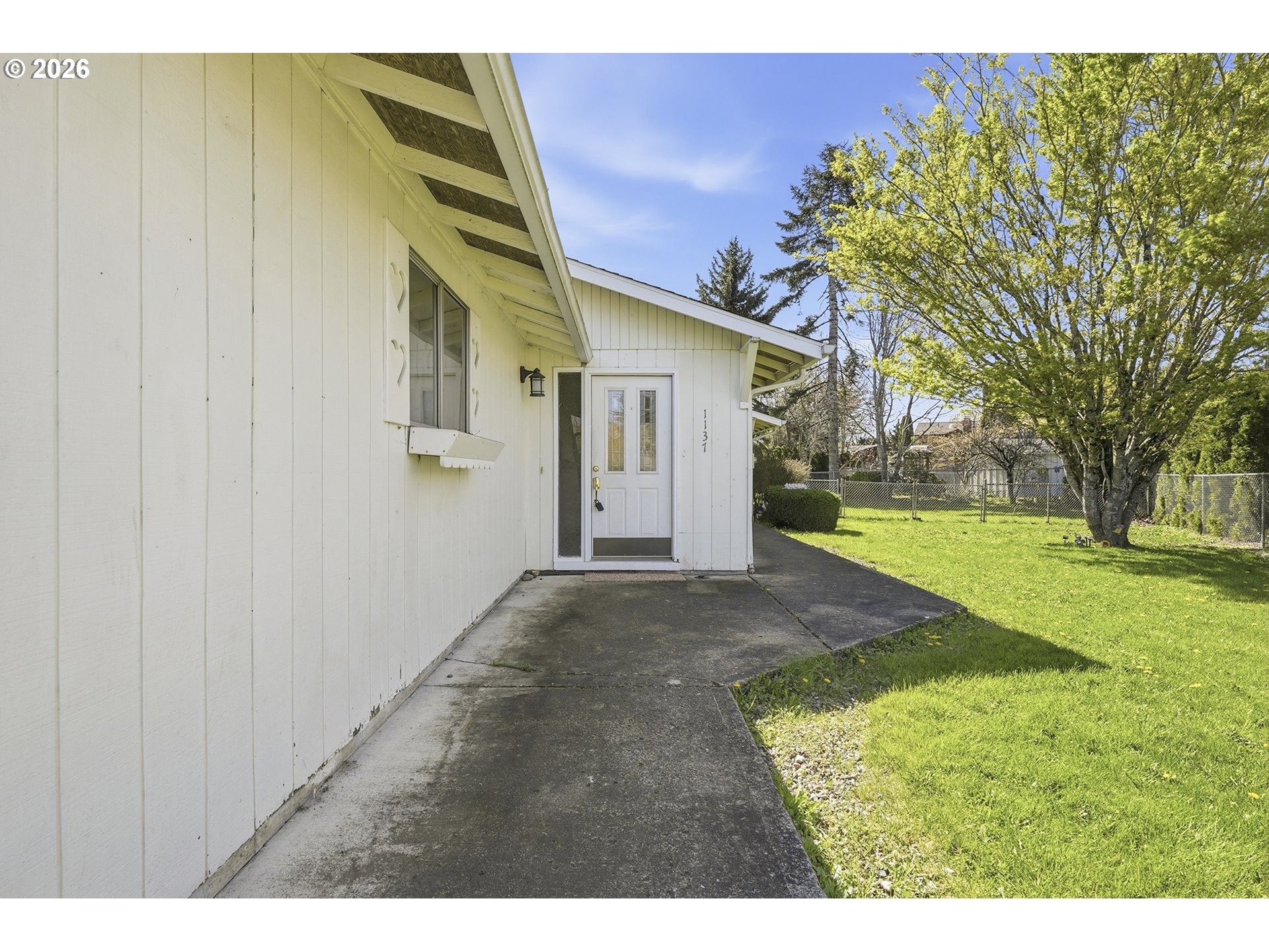 1137 1139 SW FOX CT