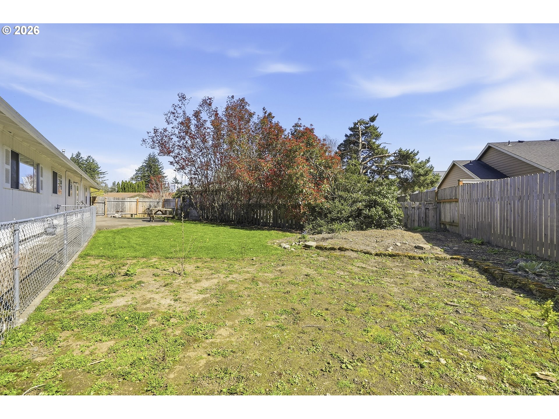 1137 1139 SW FOX CT