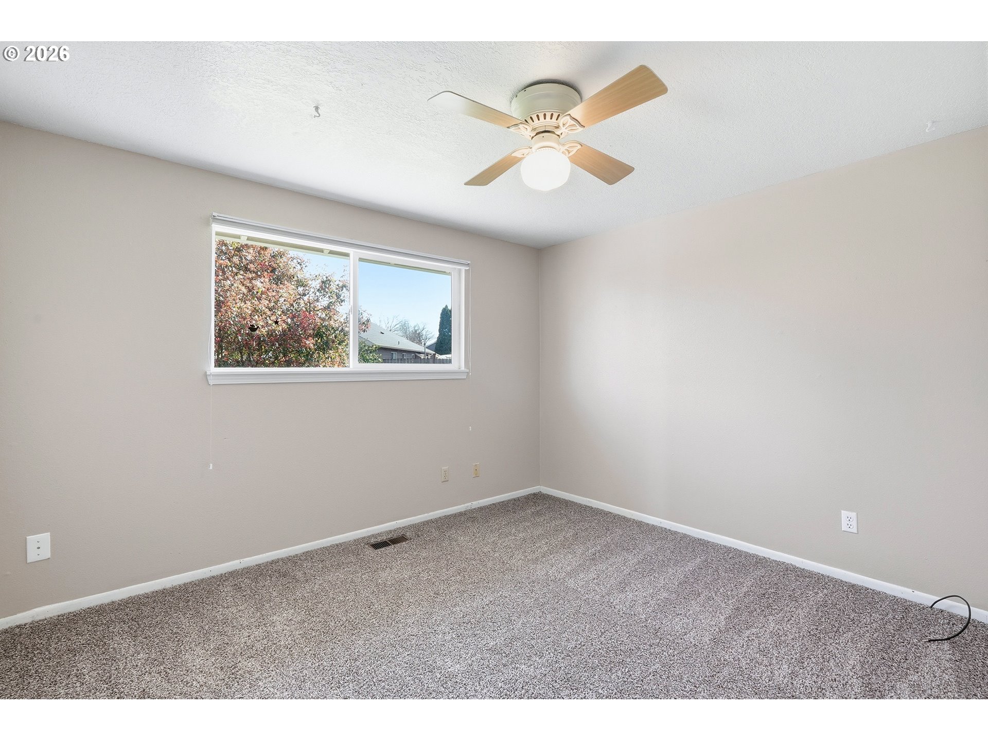 1137 1139 SW FOX CT