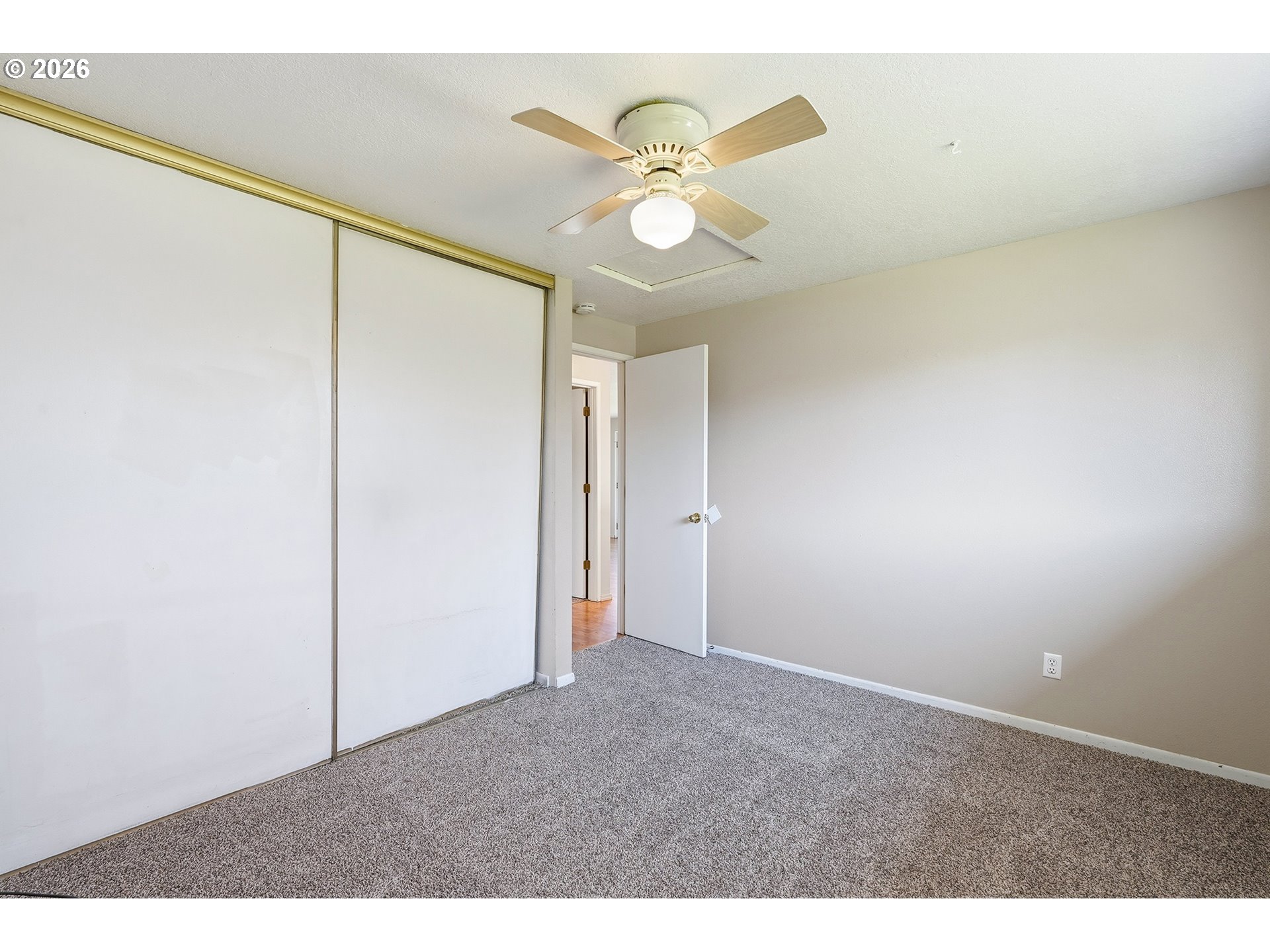 1137 1139 SW FOX CT