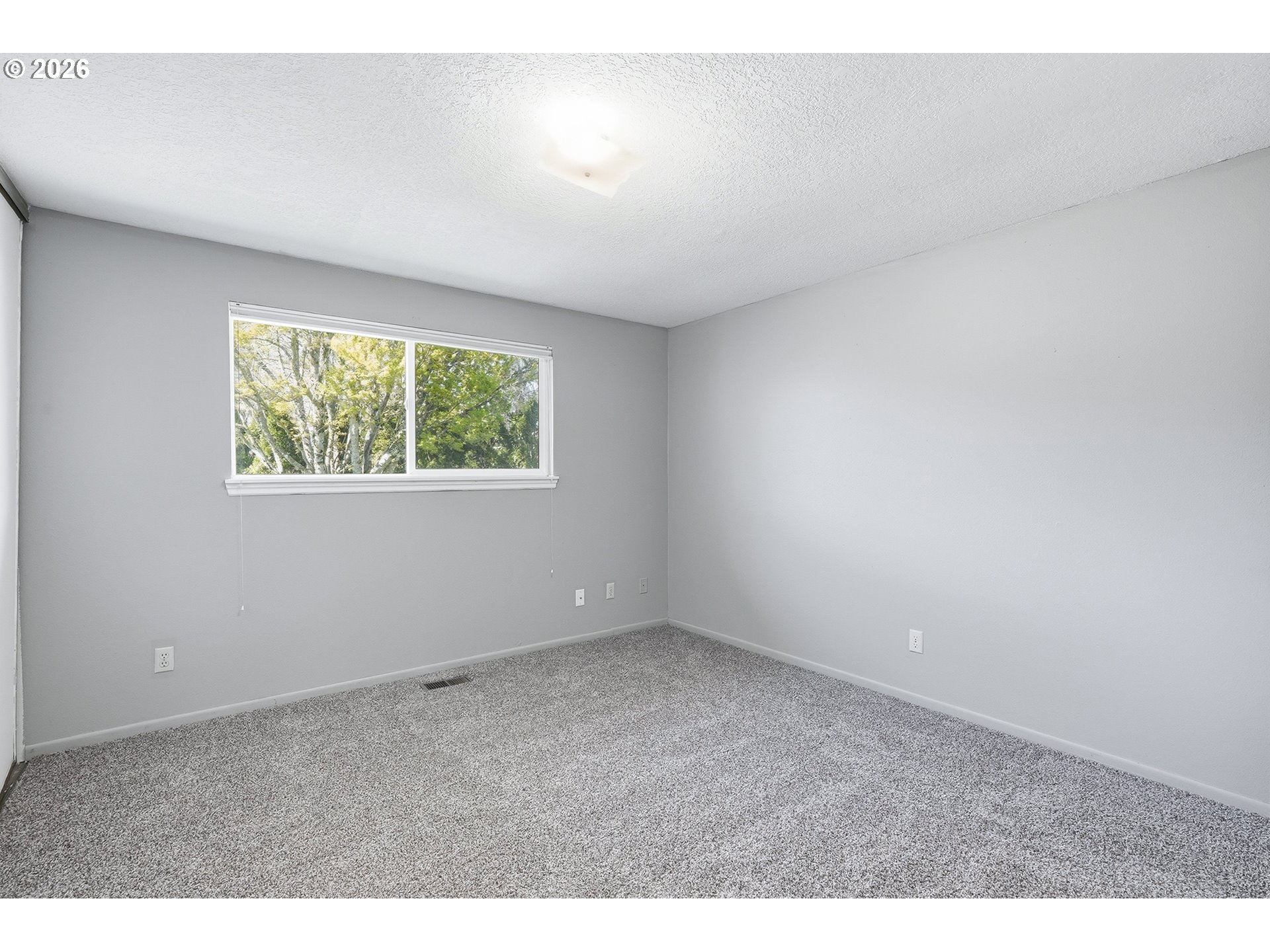 1137 1139 SW FOX CT