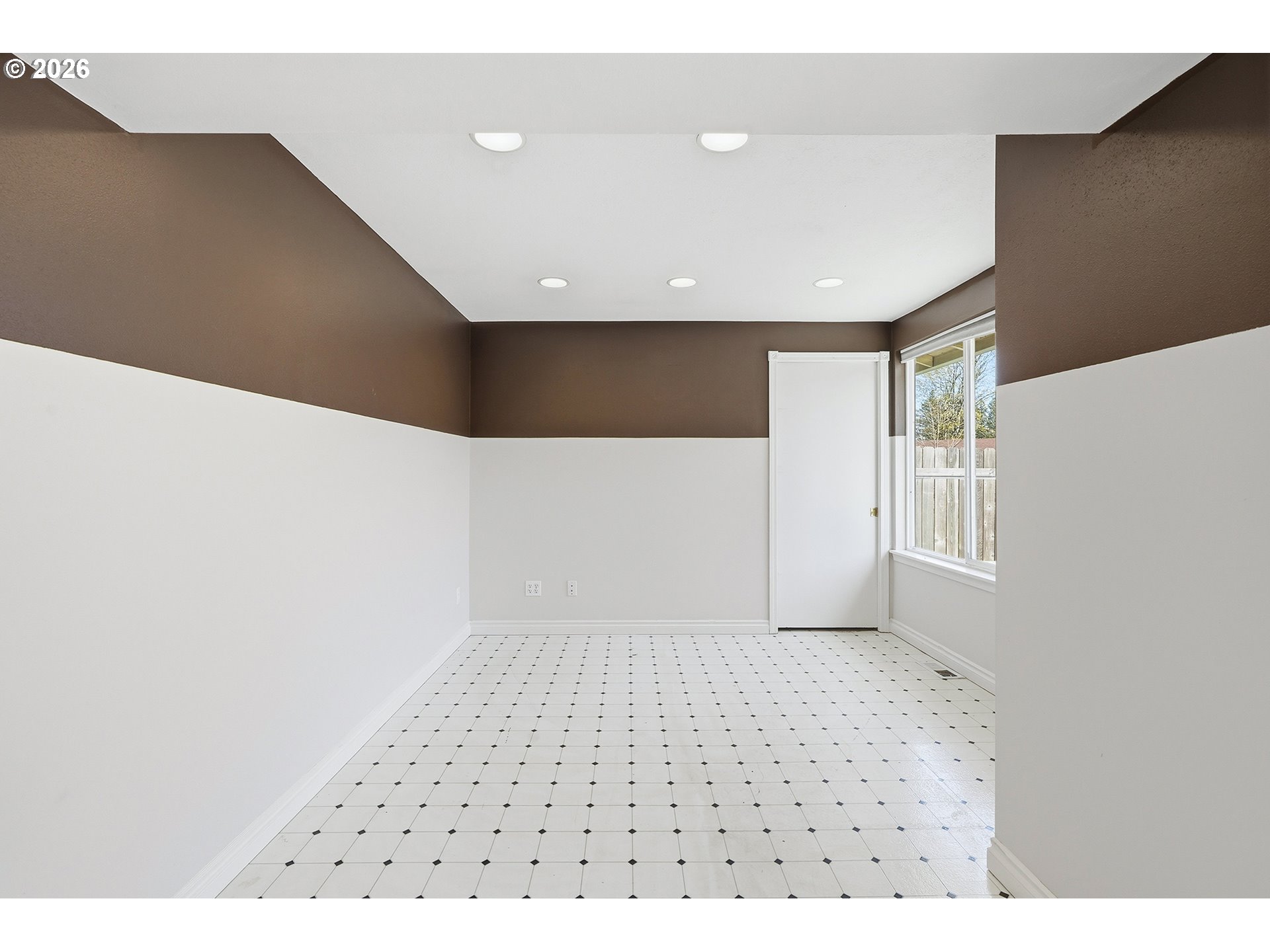 1137 1139 SW FOX CT