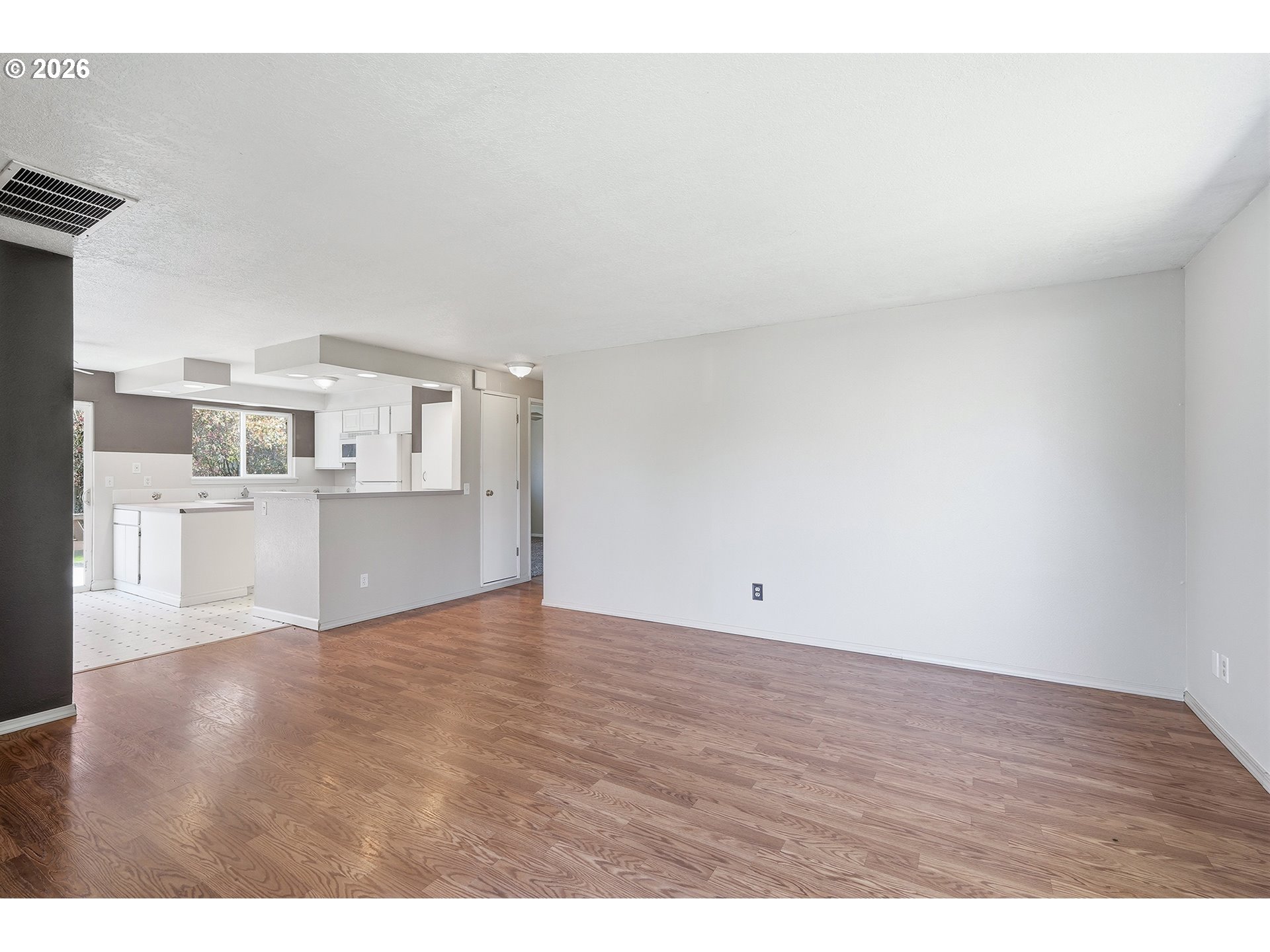 1137 1139 SW FOX CT