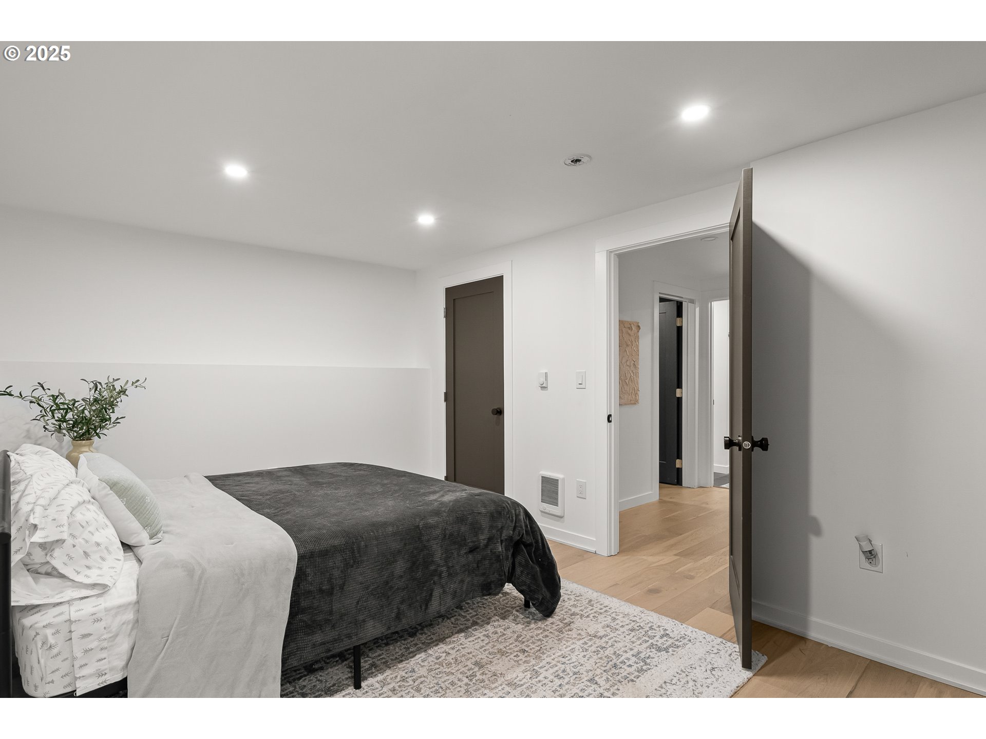 5247 SW GARDEN HOME RD