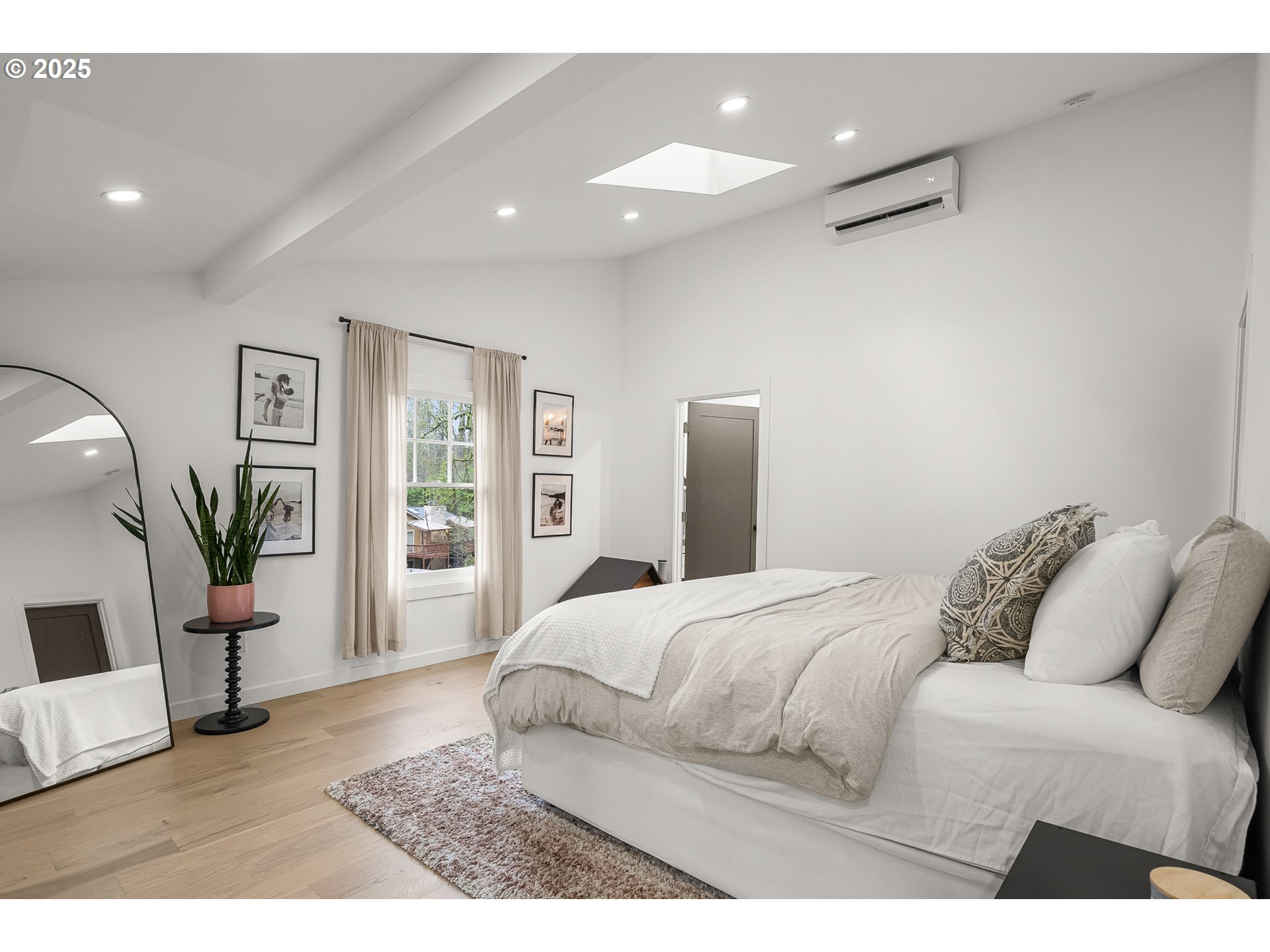 5247 SW GARDEN HOME RD