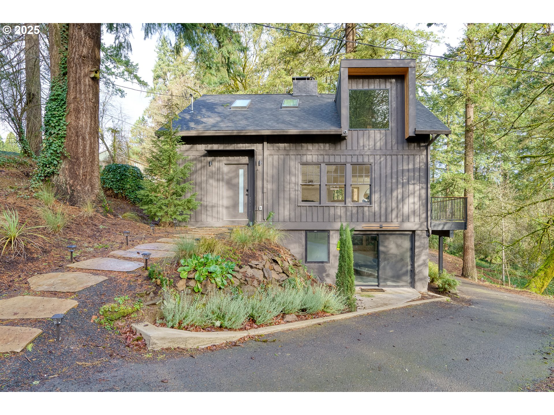 5247 SW GARDEN HOME RD