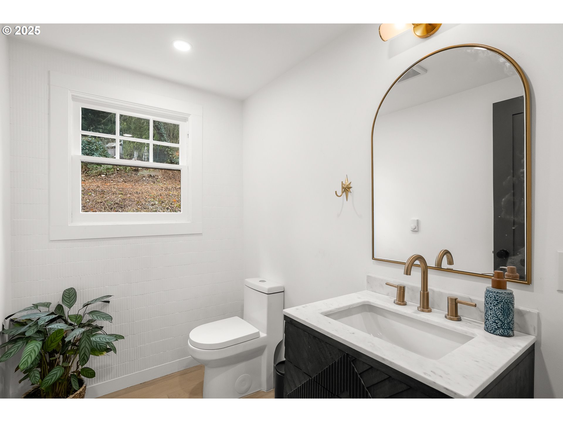 5247 SW GARDEN HOME RD