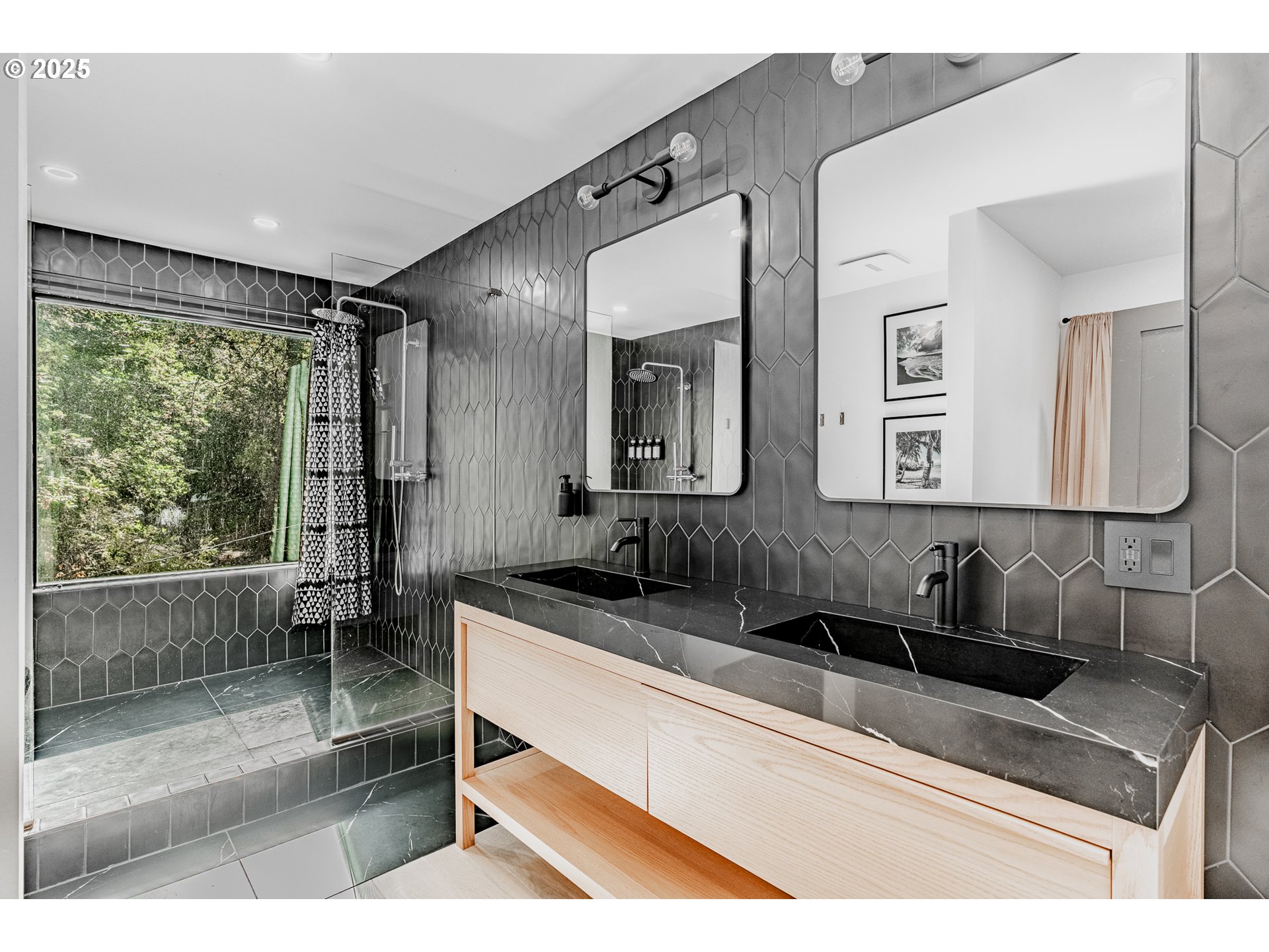 5247 SW GARDEN HOME RD