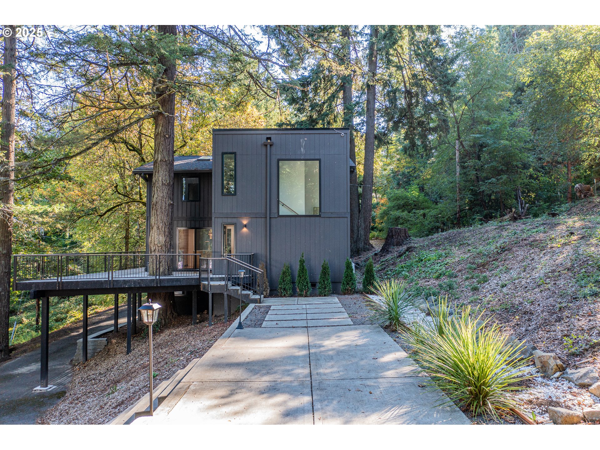 5247 SW GARDEN HOME RD