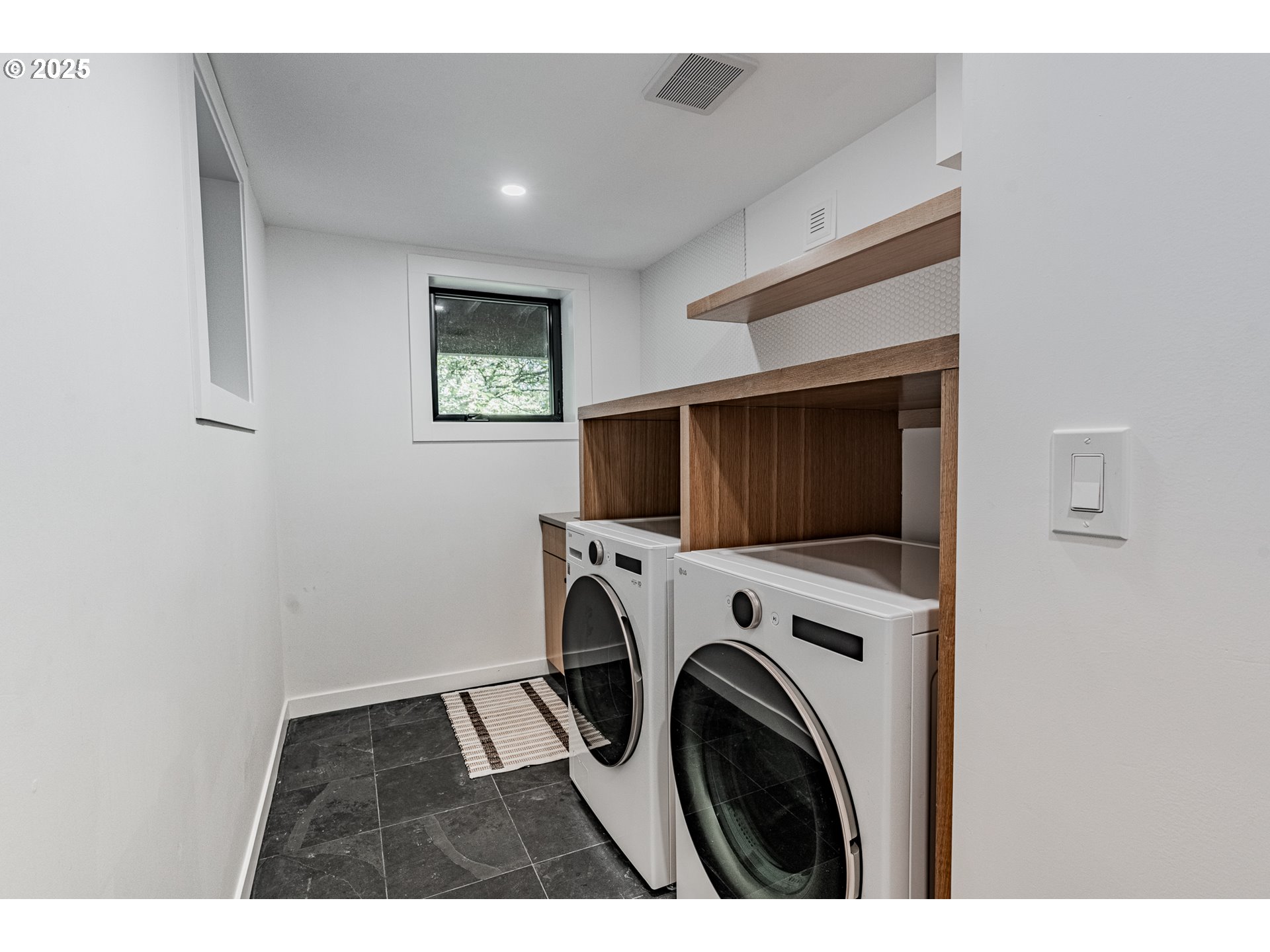 5247 SW GARDEN HOME RD