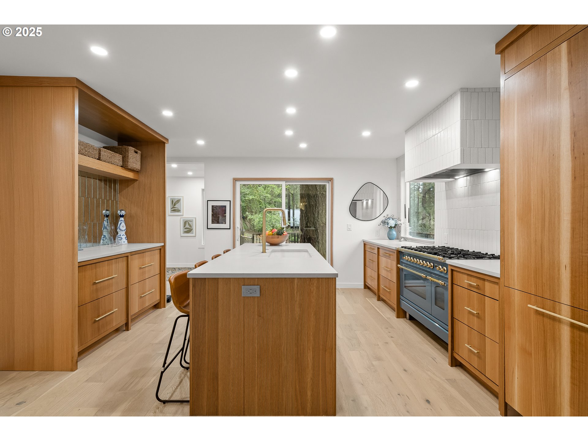 5247 SW GARDEN HOME RD