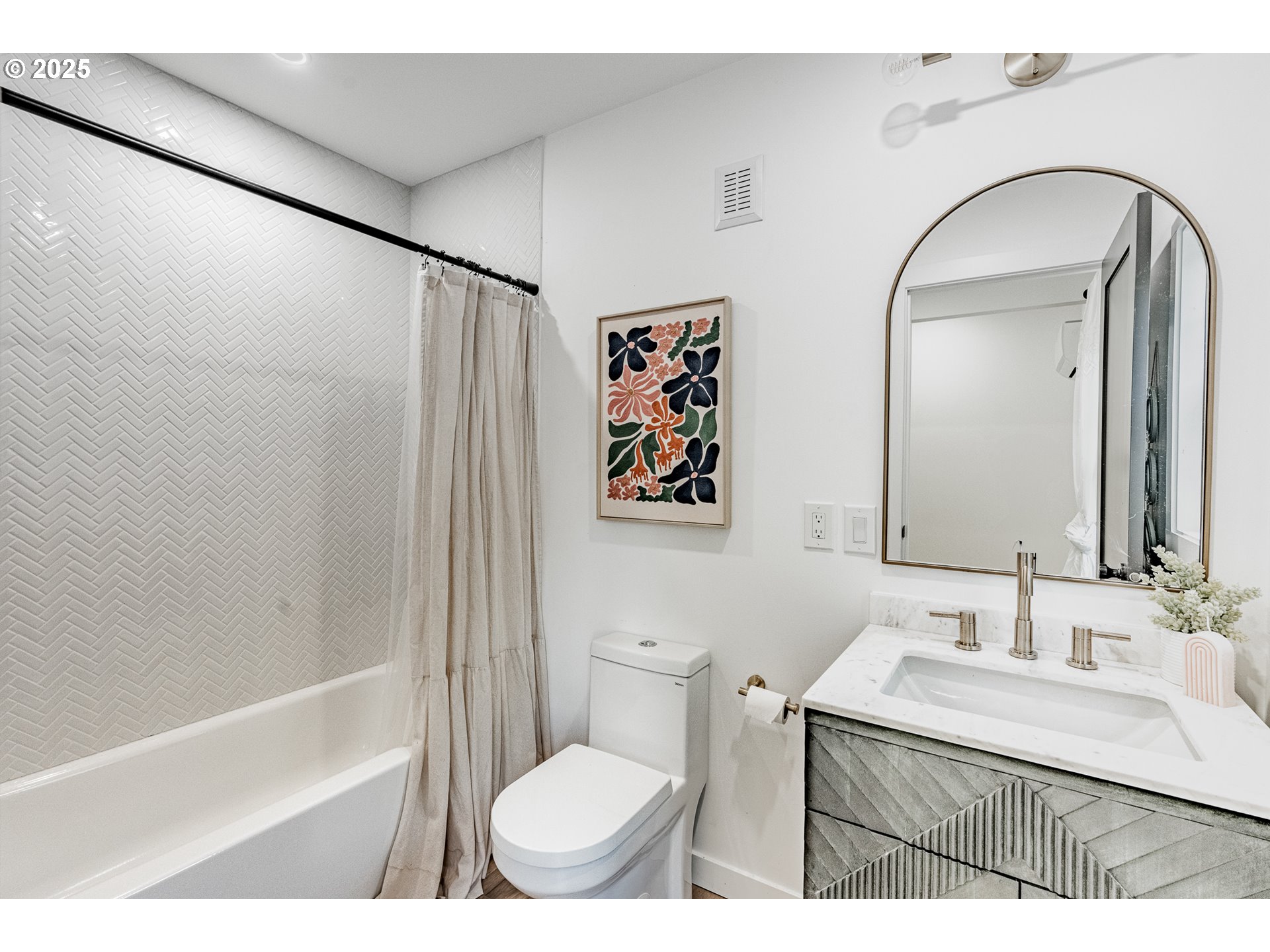 5247 SW GARDEN HOME RD