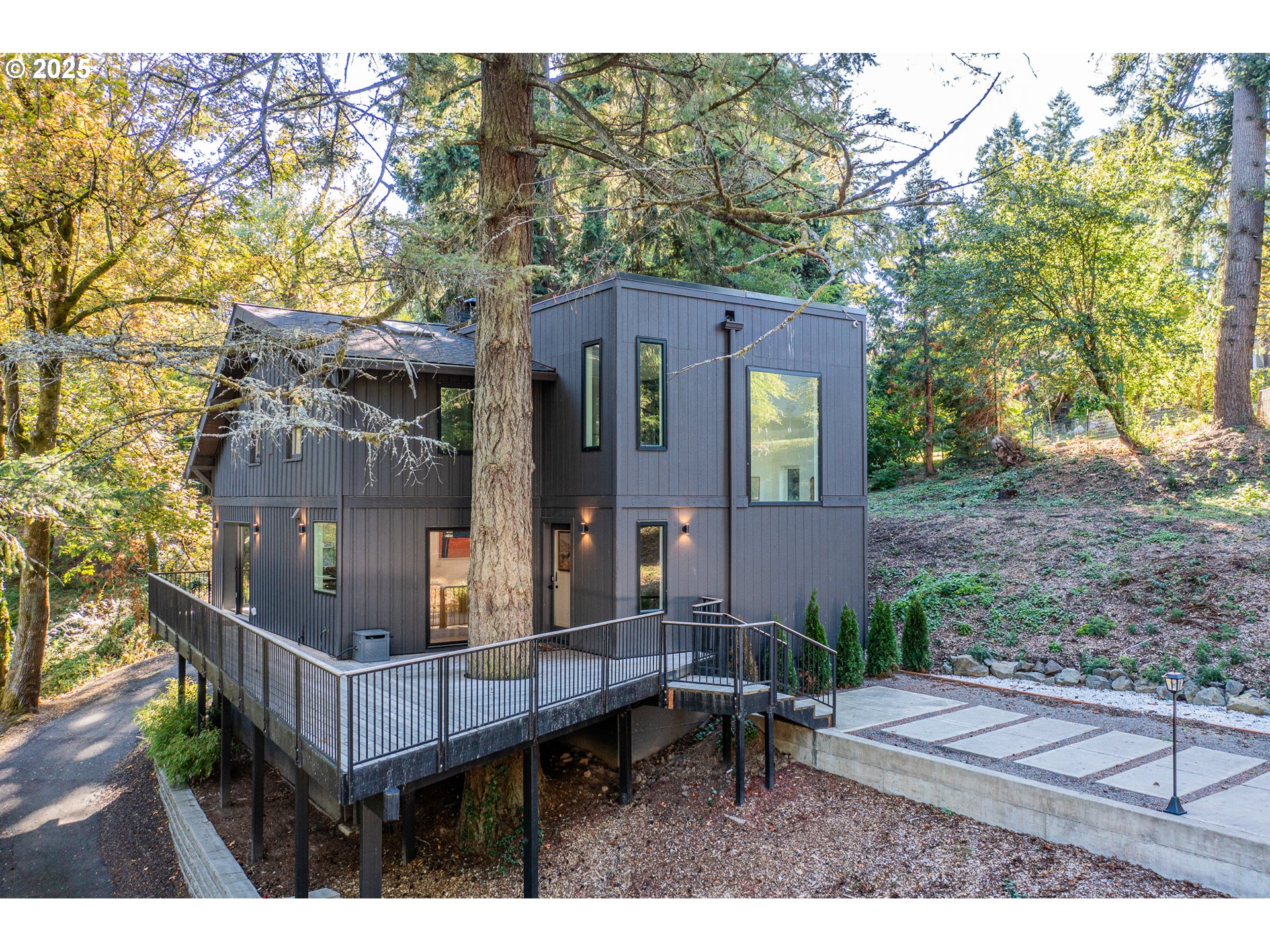 5247 SW GARDEN HOME RD