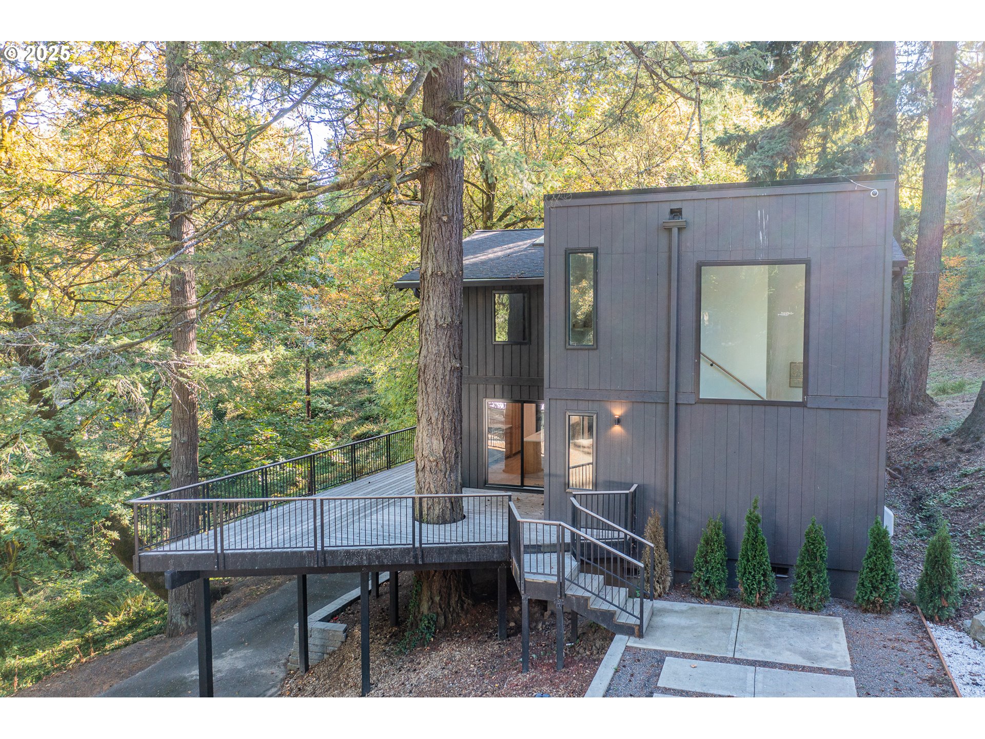 5247 SW GARDEN HOME RD