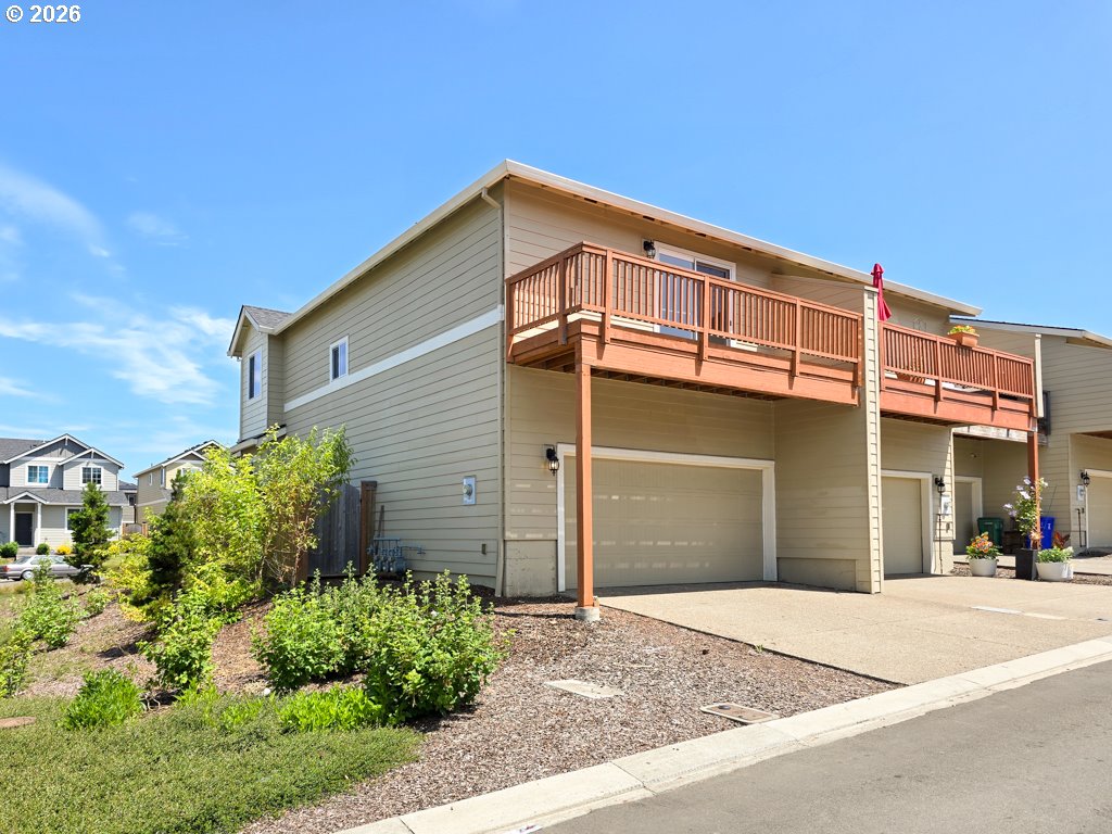 2220 SE 16TH ST