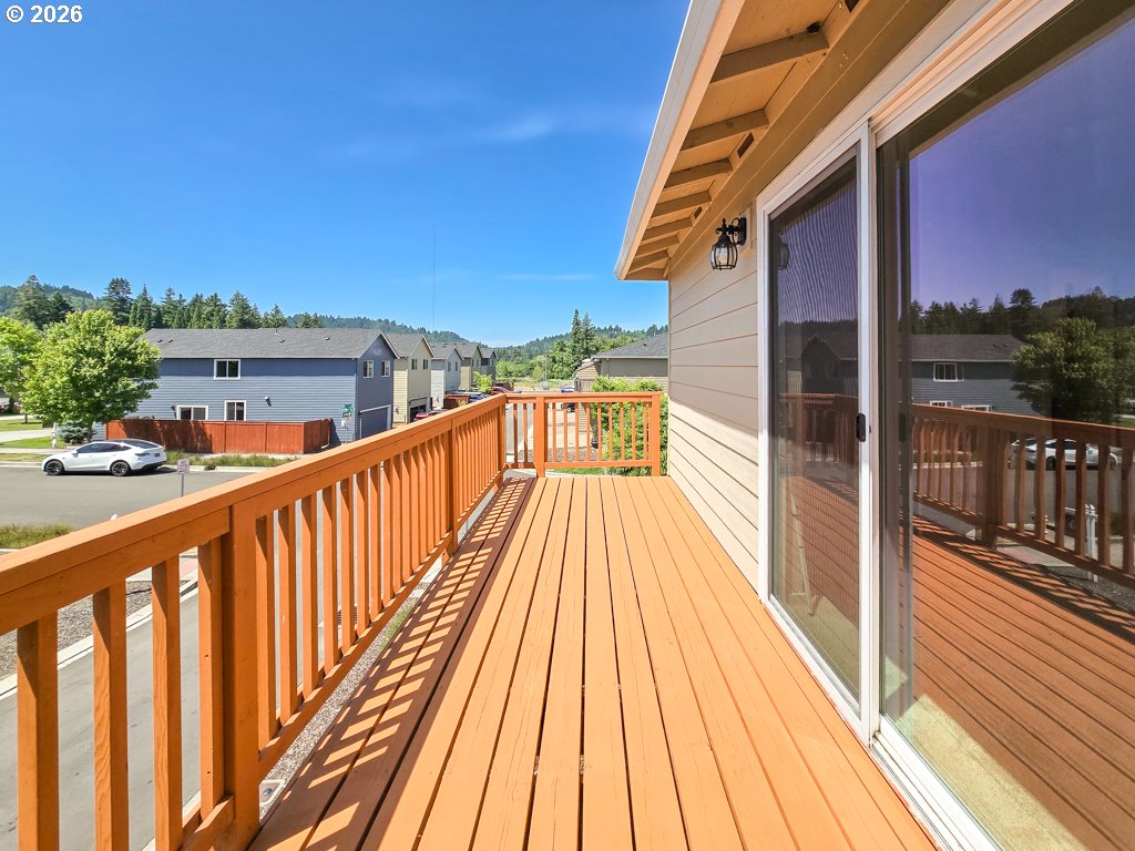 2220 SE 16TH ST