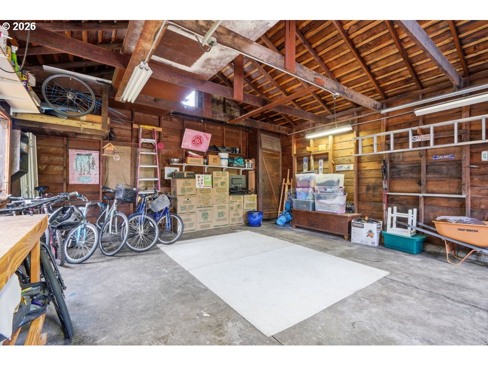 3226 NE 65TH AVE