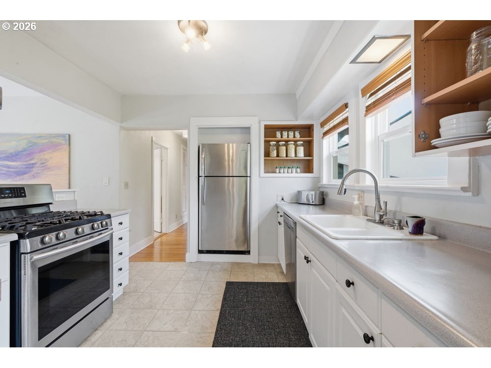 3226 NE 65TH AVE