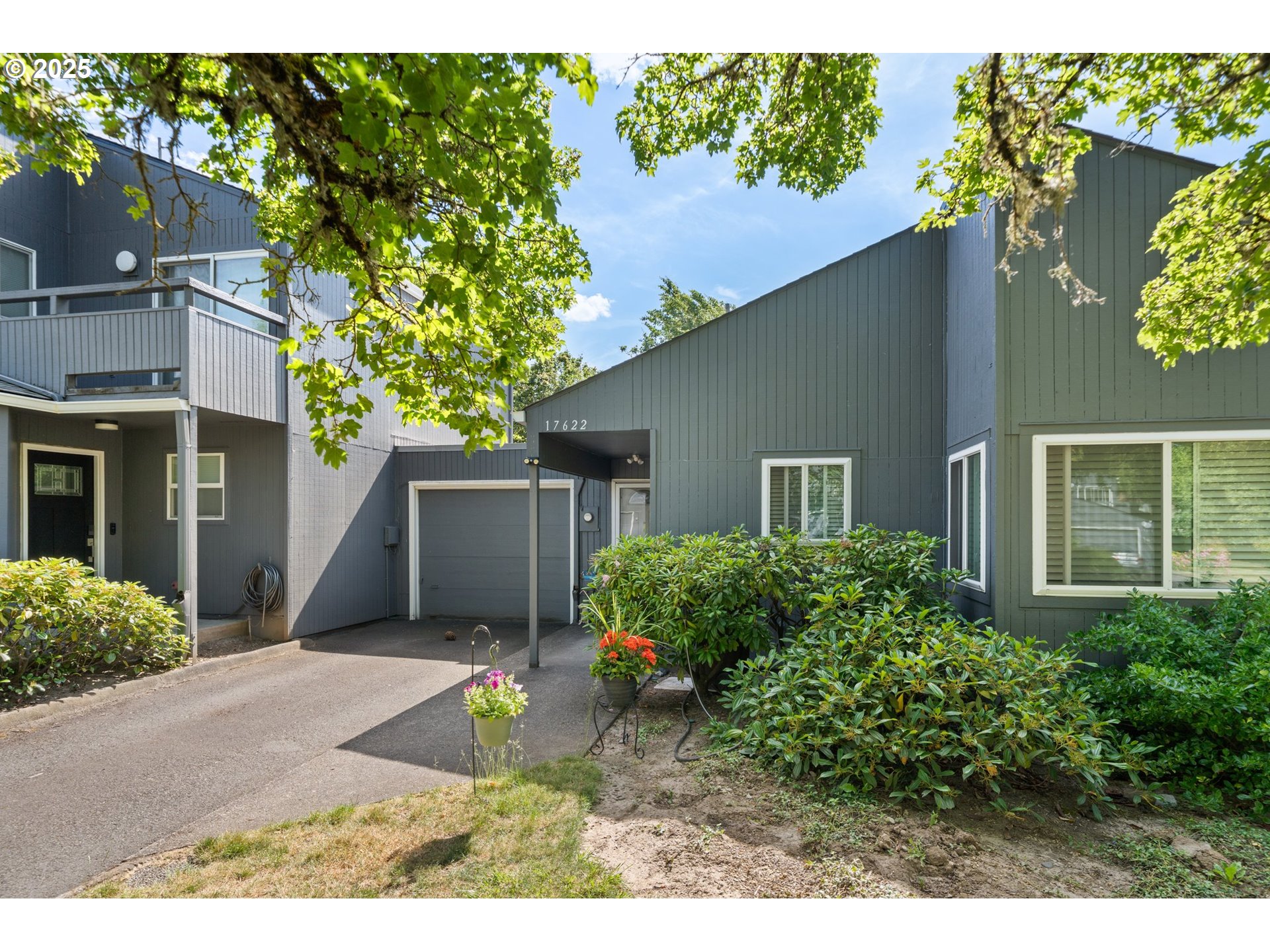 17622 NW ROLLING HILL LN