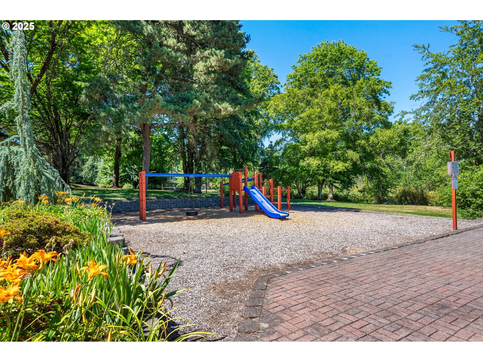 17622 NW ROLLING HILL LN