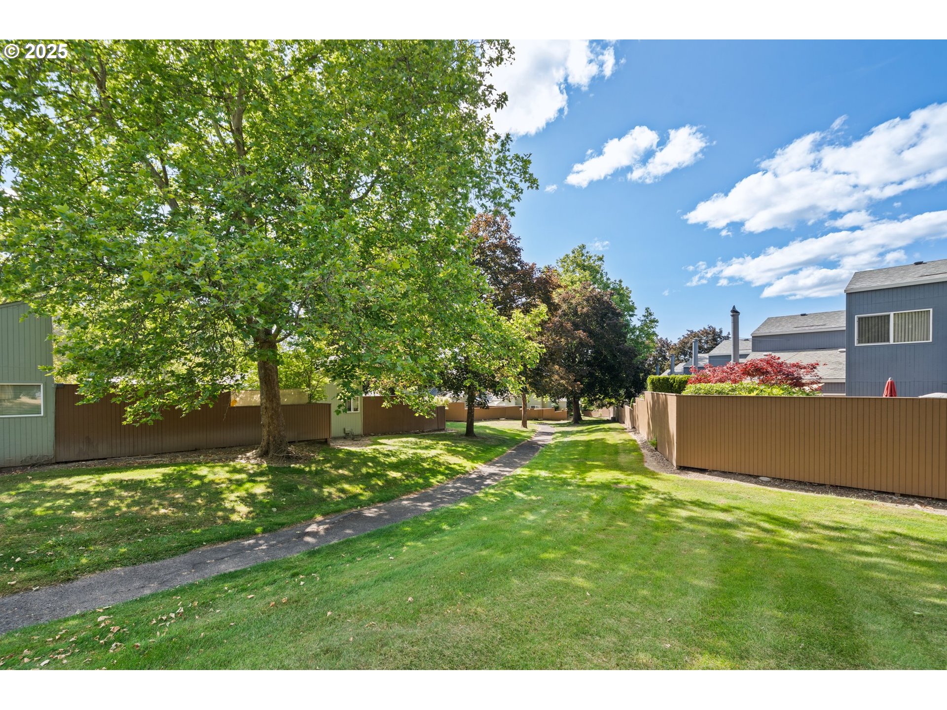 17622 NW ROLLING HILL LN