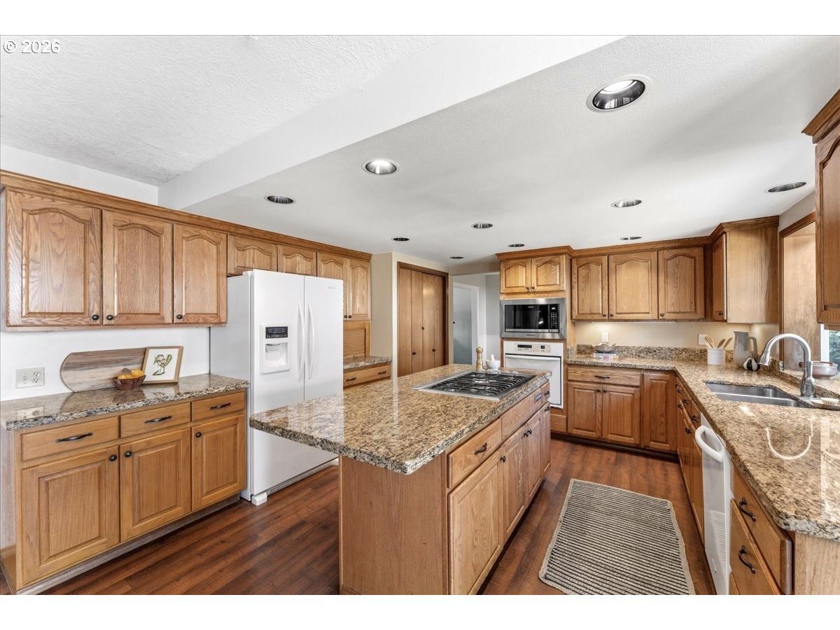 530 SW 167TH AVE