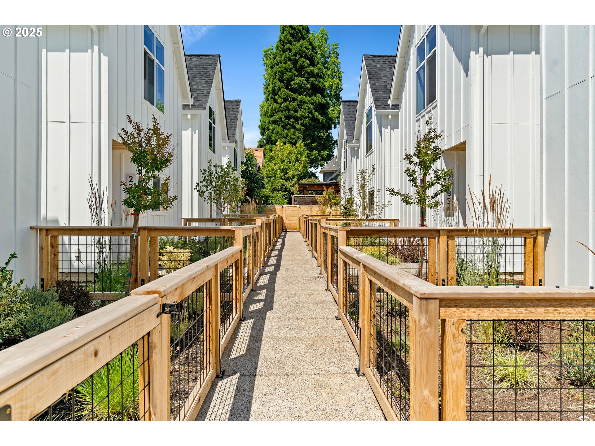 2283 N HUMBOLDT ST, Portland