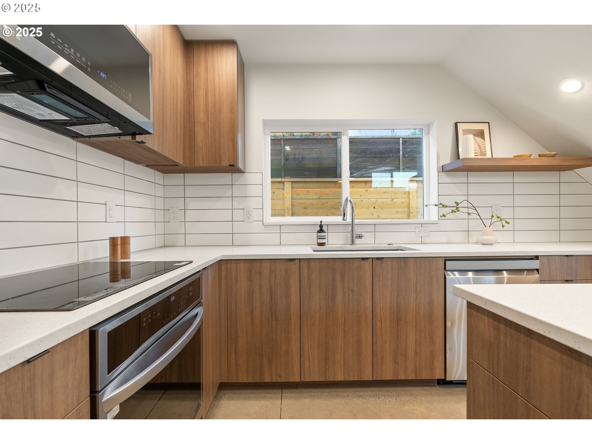 2283 N HUMBOLDT ST, Portland