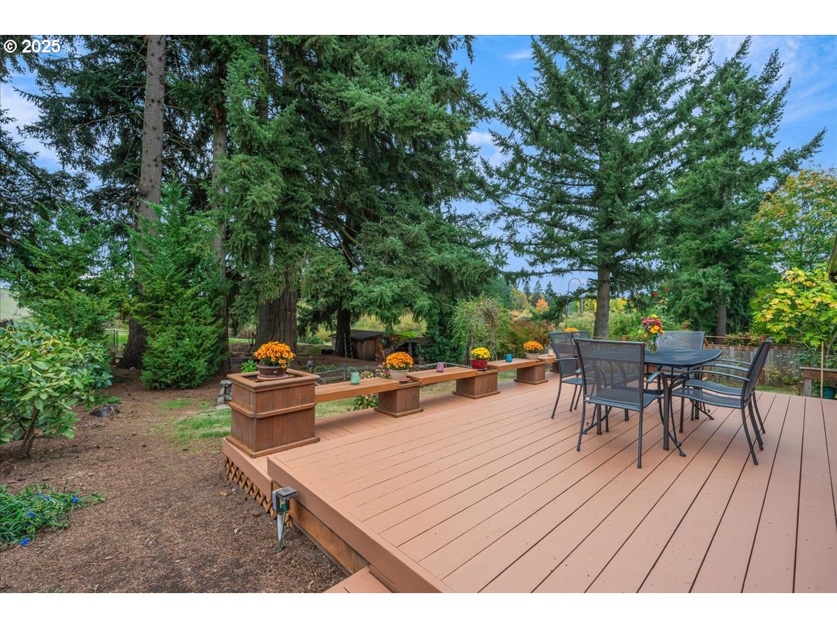 1225 SE JACQUELIN DR