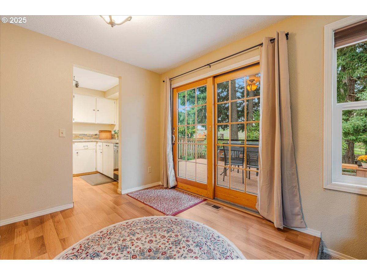 1225 SE JACQUELIN DR