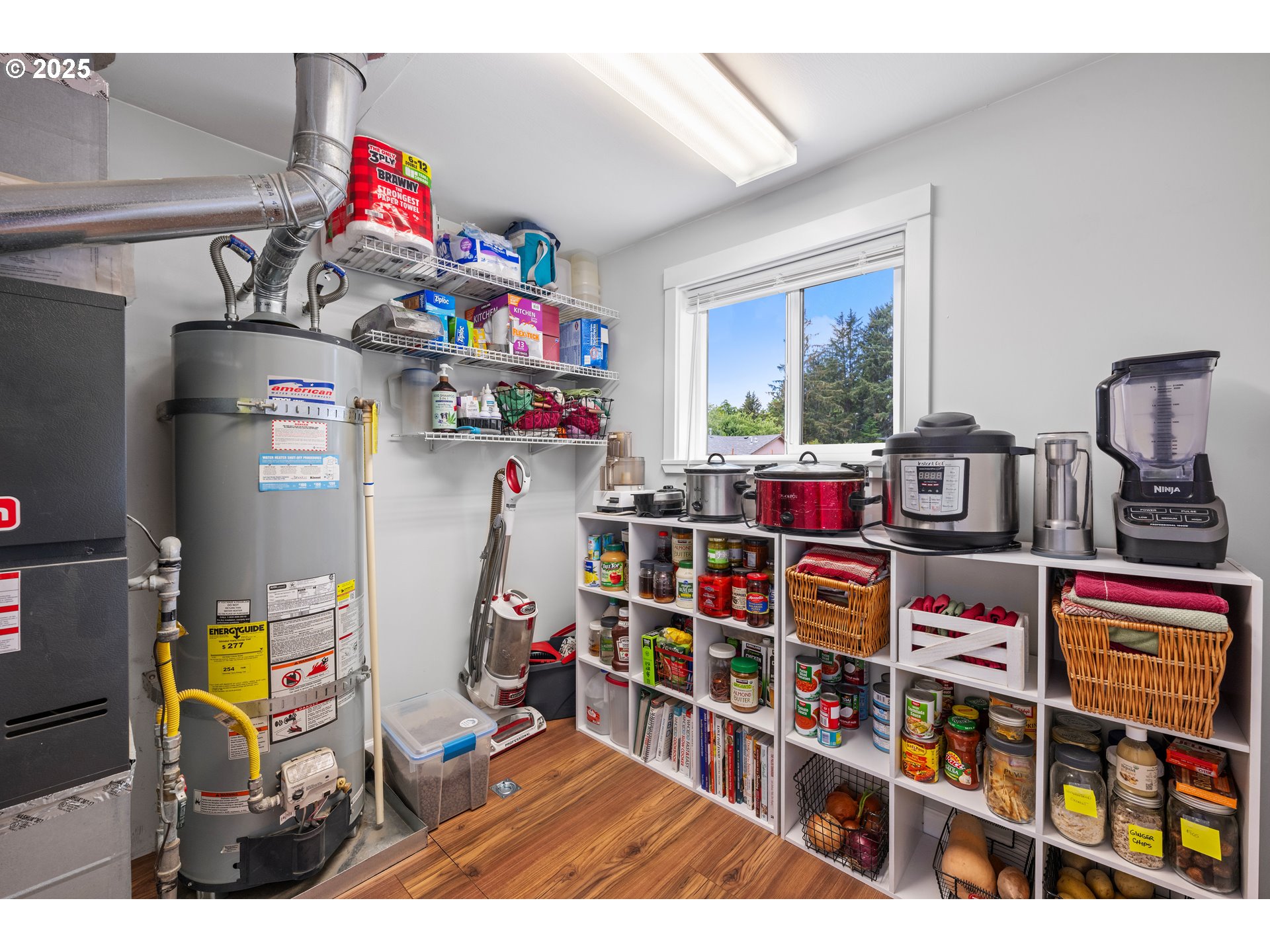 311 NW WARRENTON DR