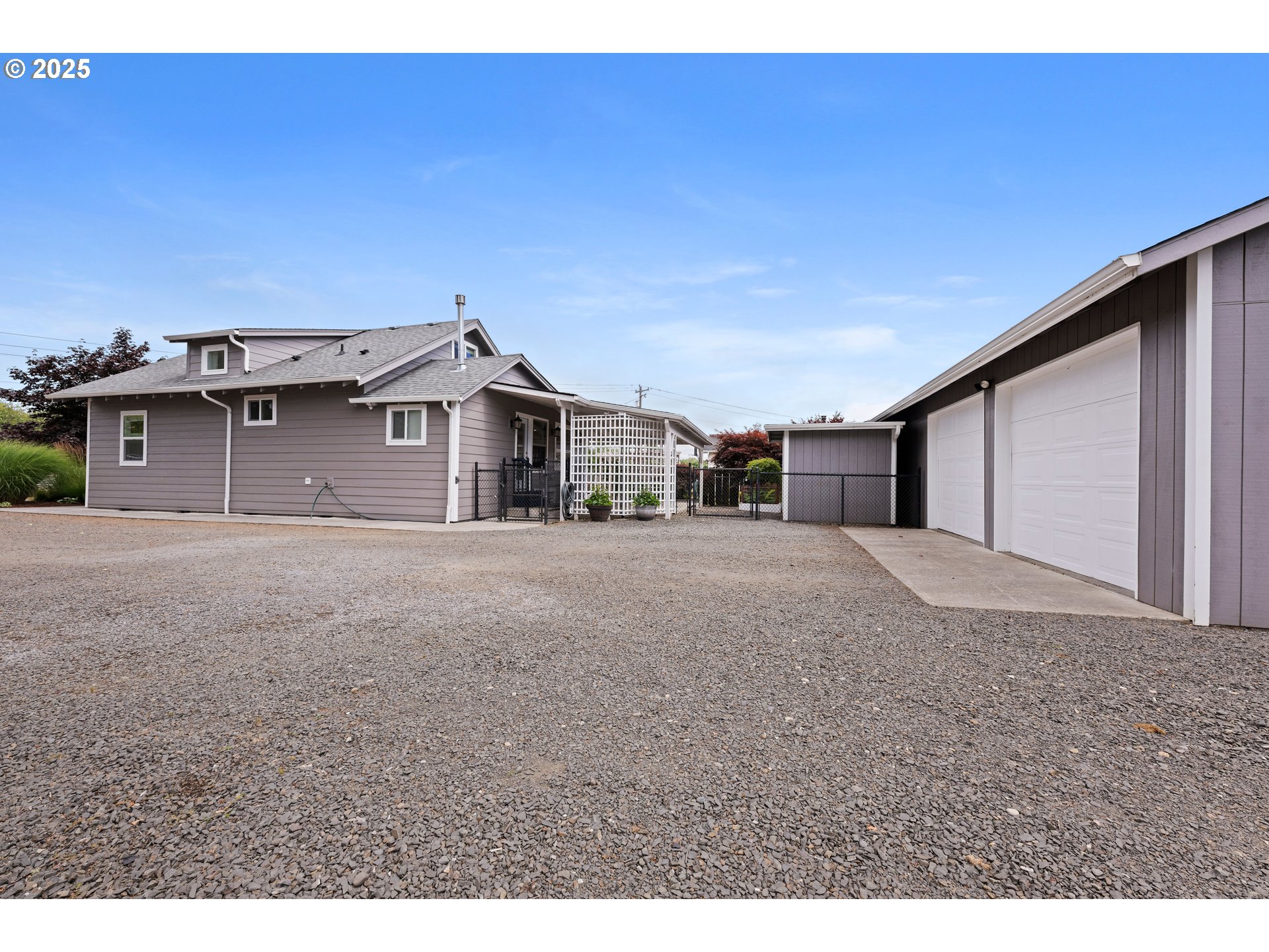 311 NW WARRENTON DR