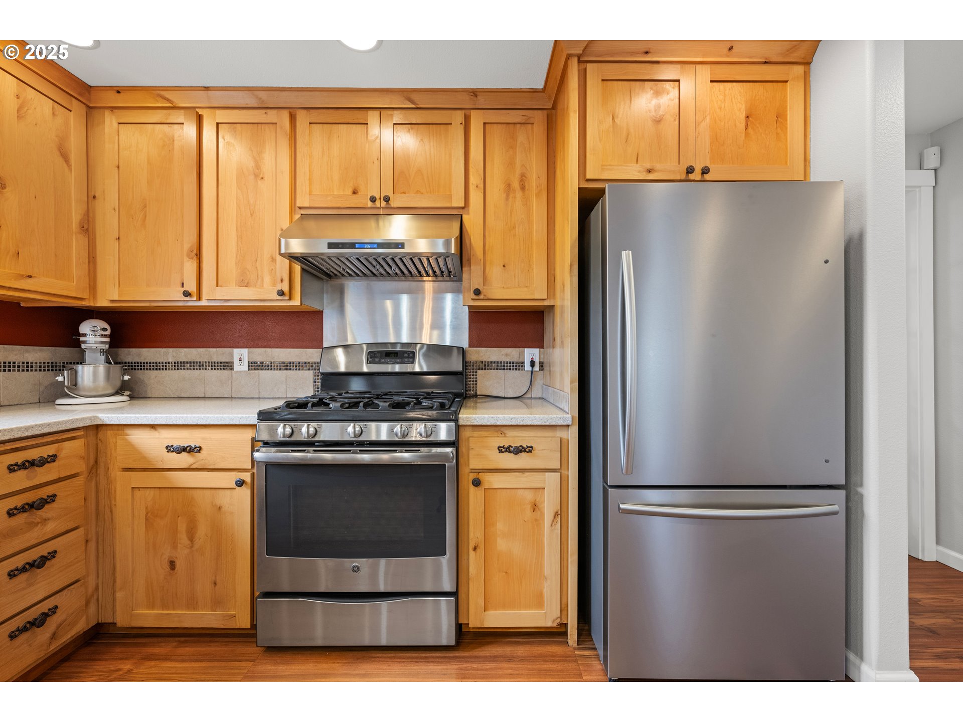 311 NW WARRENTON DR