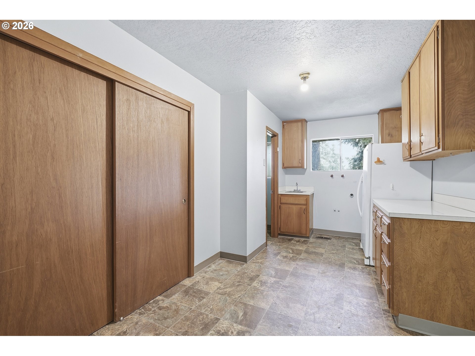 27688 S HIGHWAY 213