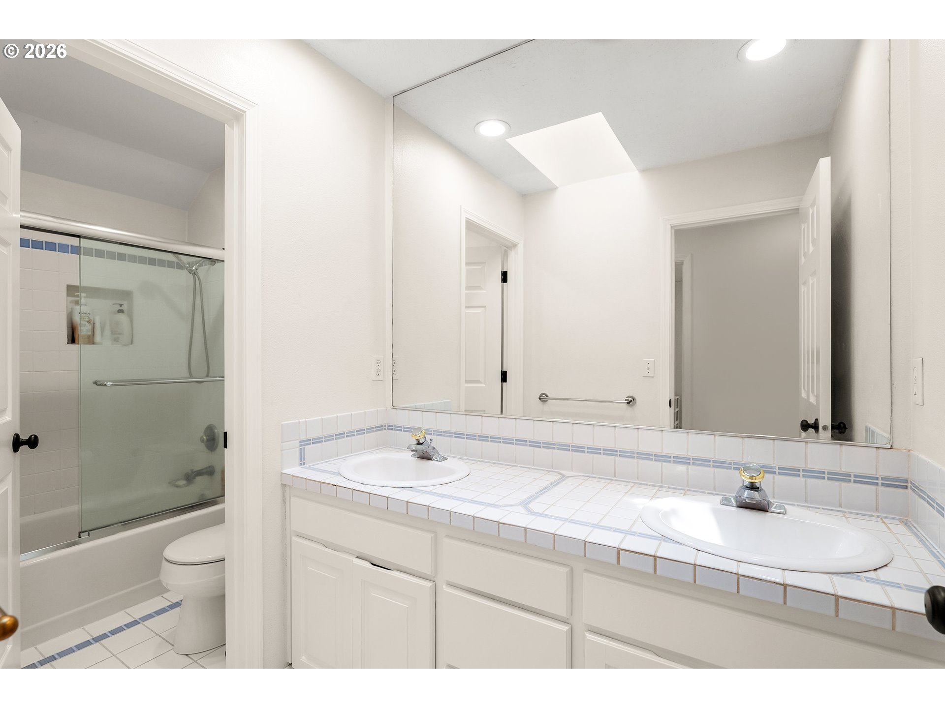5135 Greensborough CT