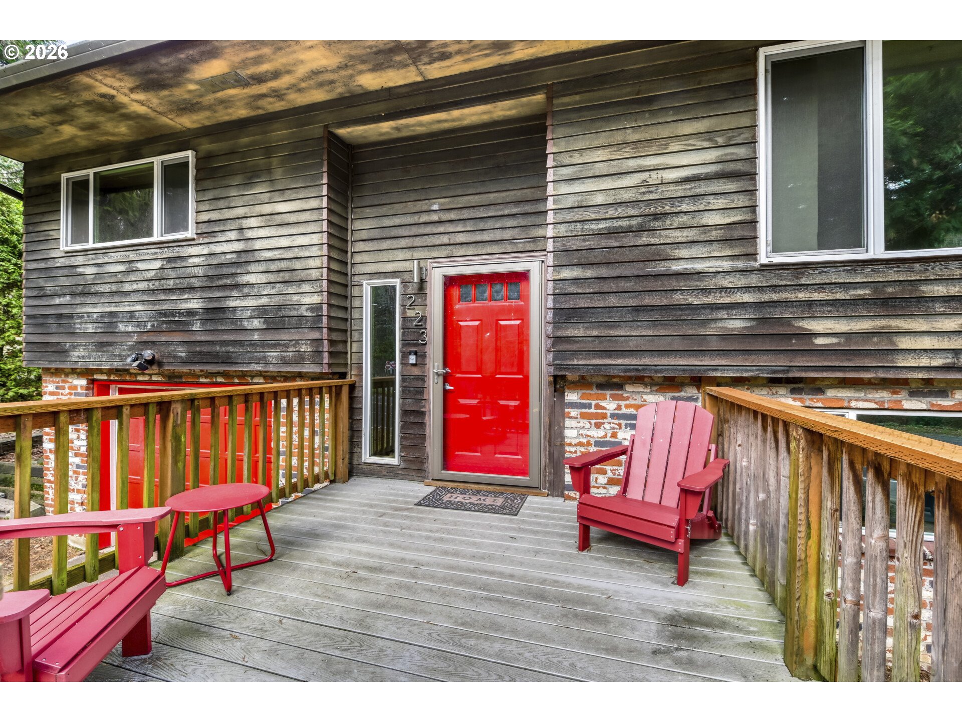 223 SW Taylors Ferry RD