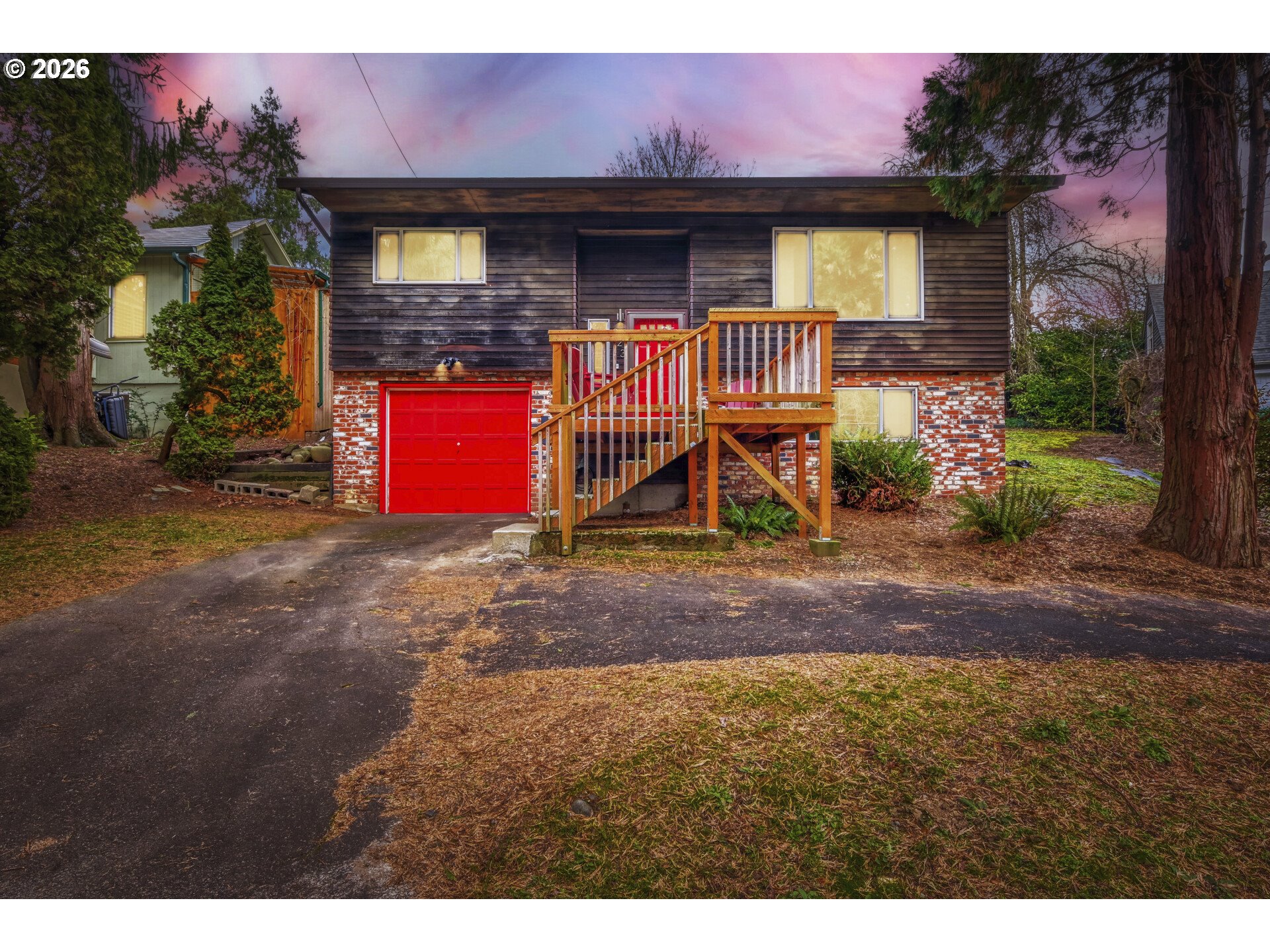 223 SW Taylors Ferry RD