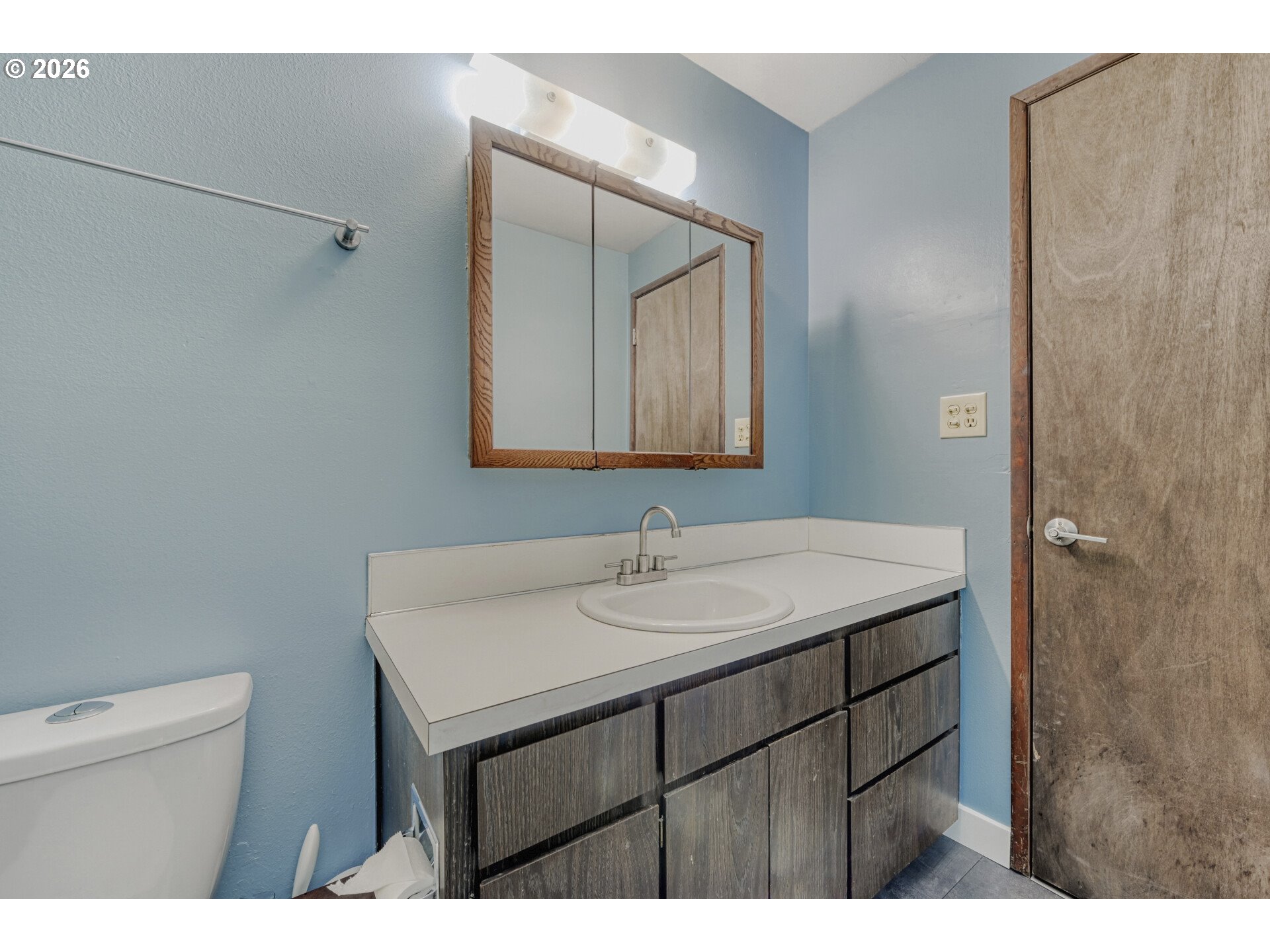 223 SW Taylors Ferry RD